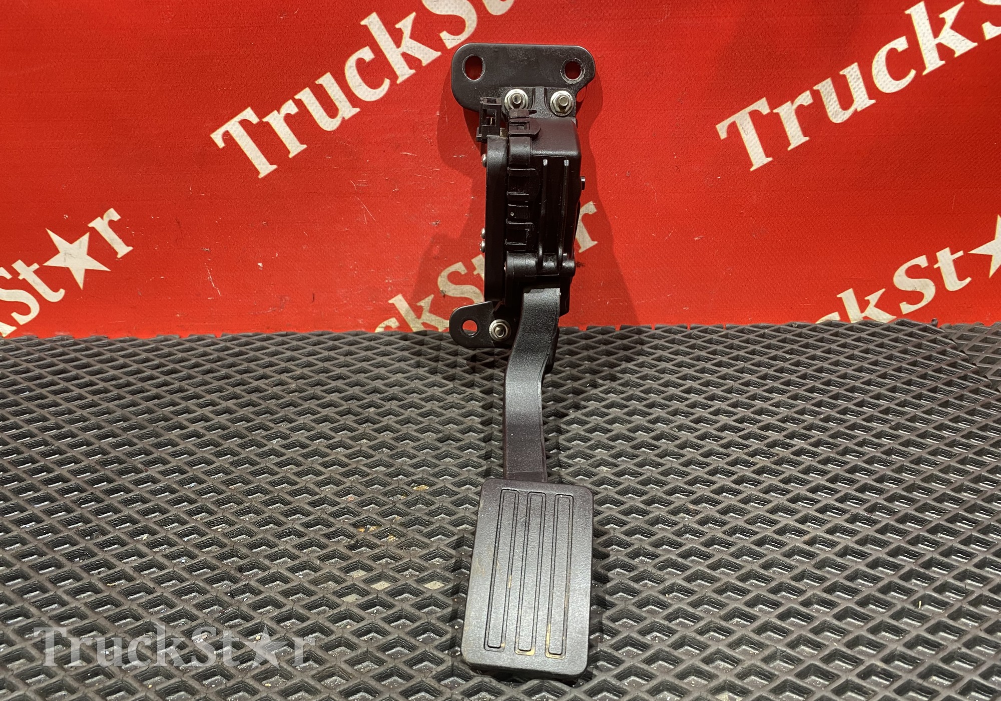 1108010C6101 Педаль газа 2023г для DongFeng GX DFH4180
