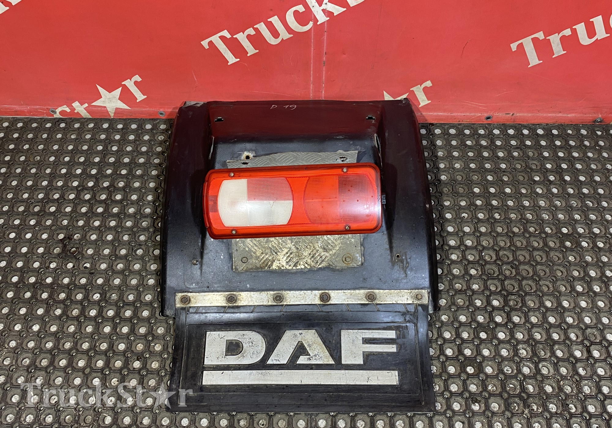 1659812 Крыло заднее левое задняя часть для Daf CF II (с 2006 по 2013)