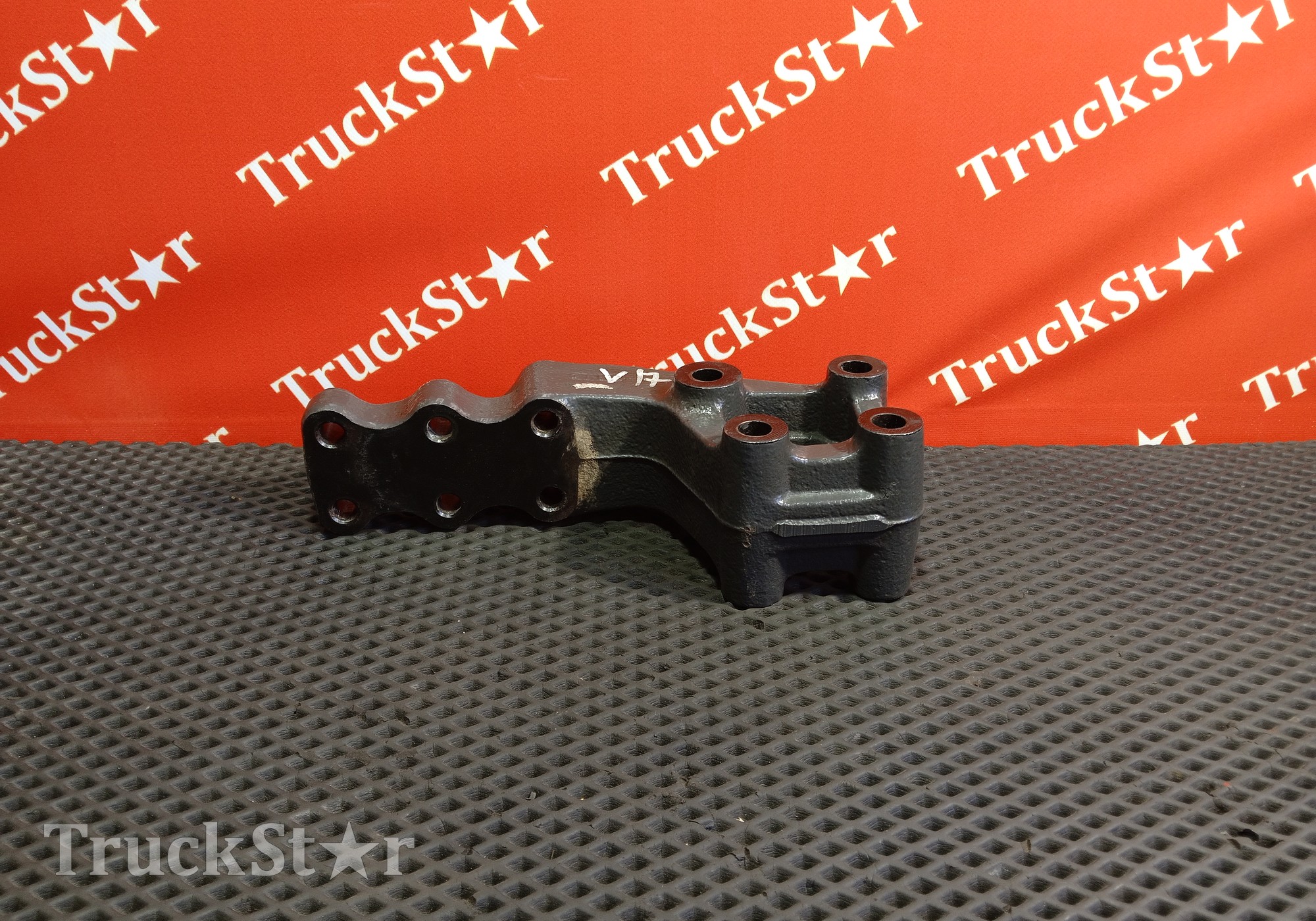 21647361 Кронштейн кабины 2019г. для Volvo FM