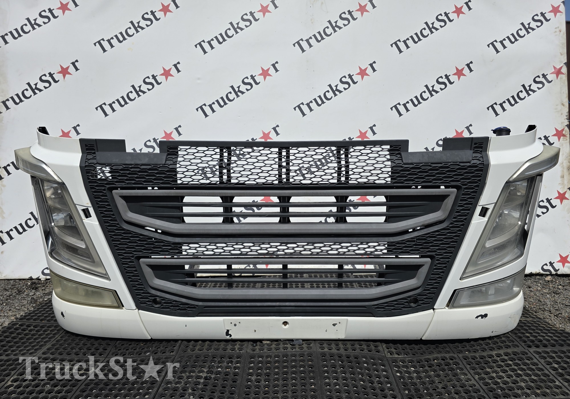 82491903 Бампер в сборе Ноускат для Volvo FH 4 (с 2012)