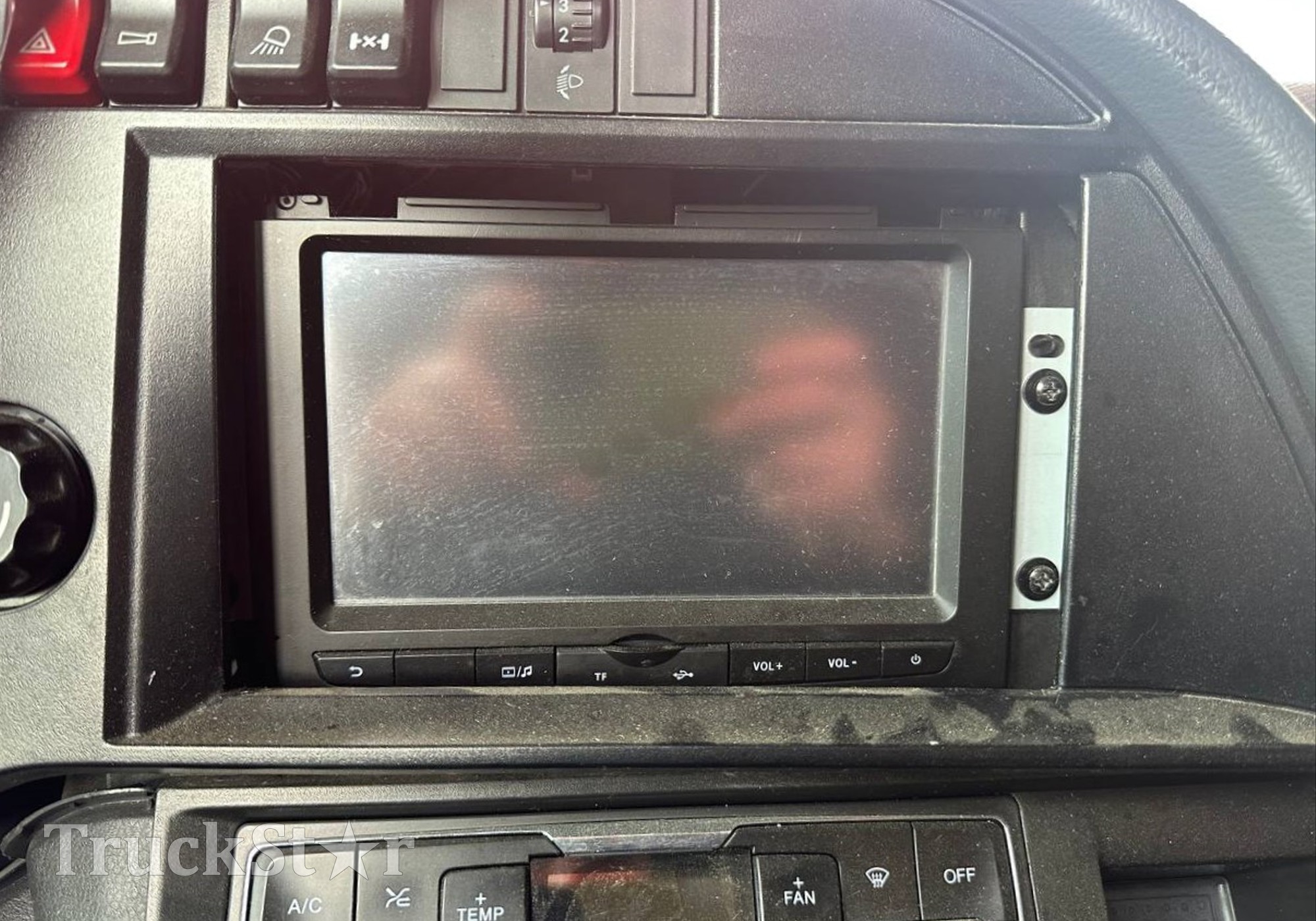 YZ960078000001 Медиацентр MP5 2023г для Sinotruk Sitrak C7H