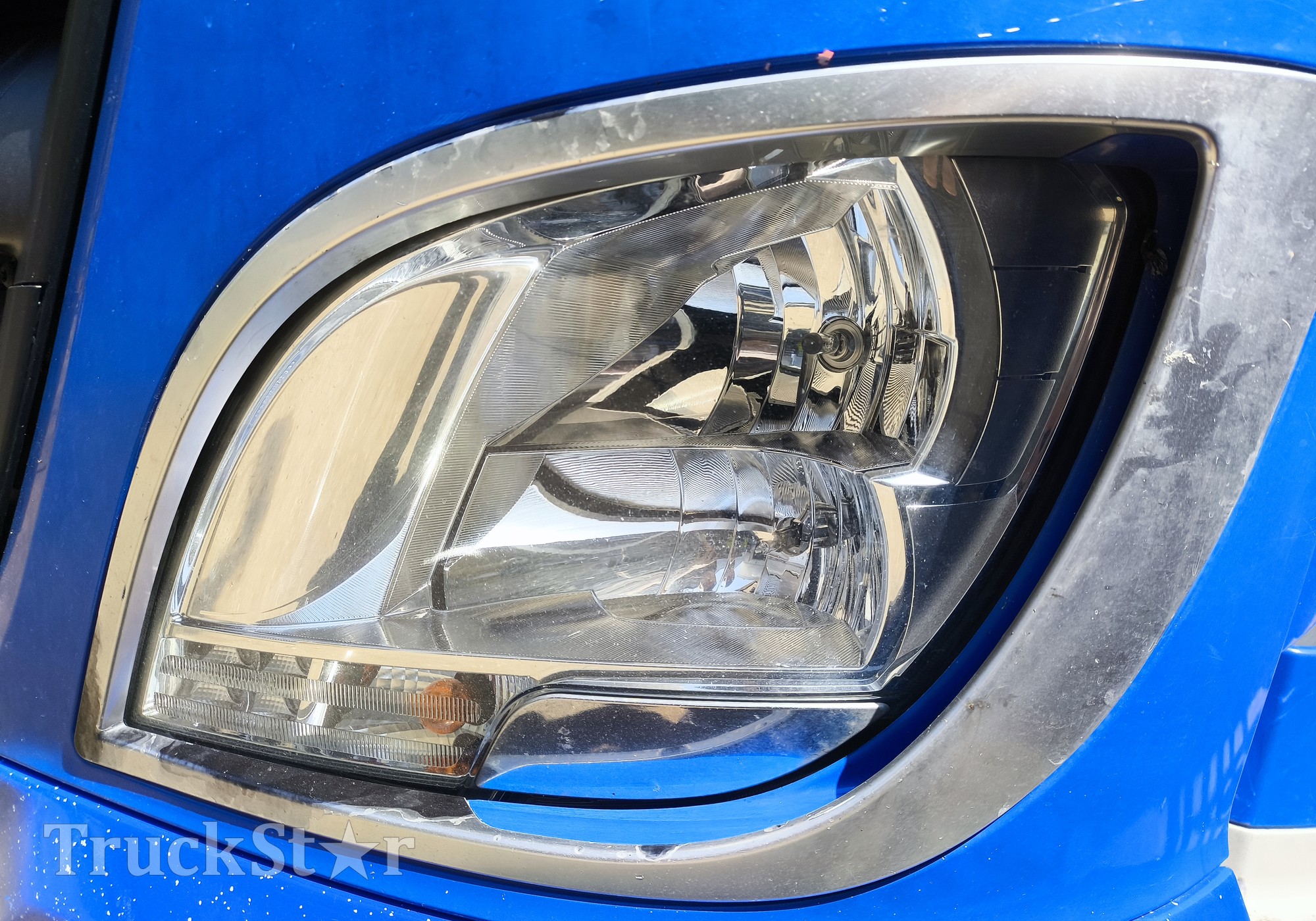 1939777 Фара левая 2018г. для Daf XF106 (с 2012)