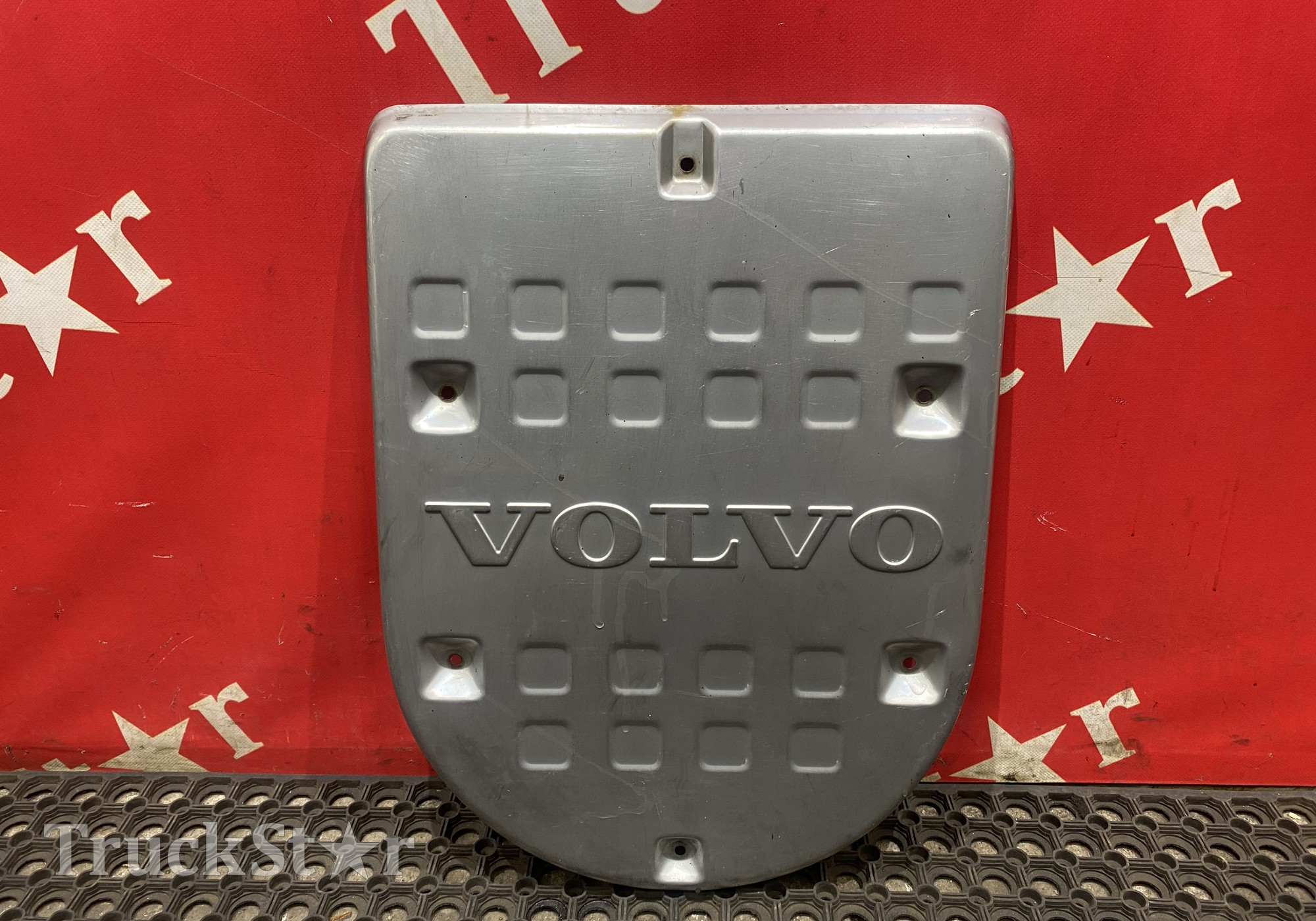 21245611 Защита глушителя передняя 2019г для Volvo FH