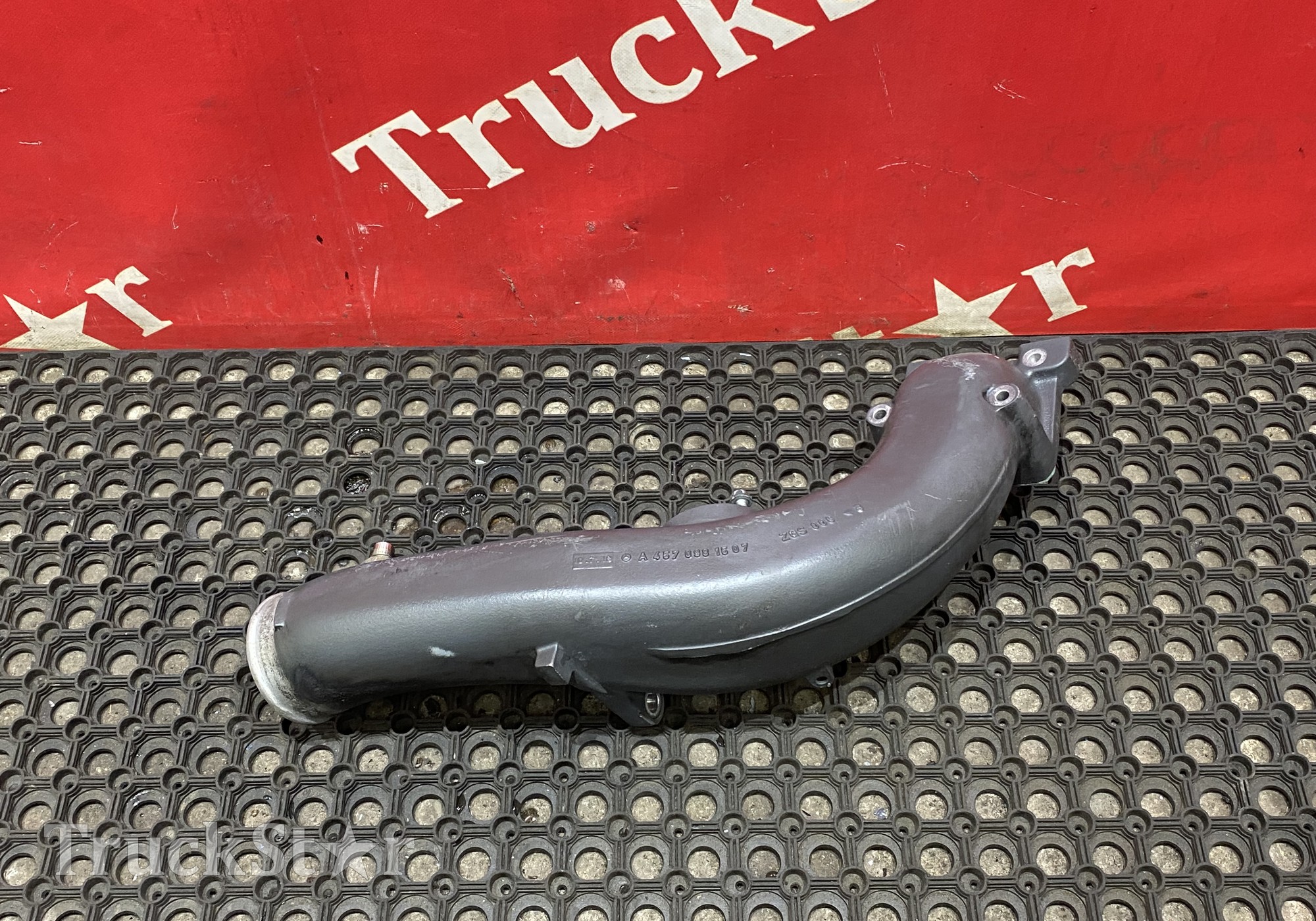 4570981507 Патрубок интеркулера 2018г для Mercedes-Benz Axor
