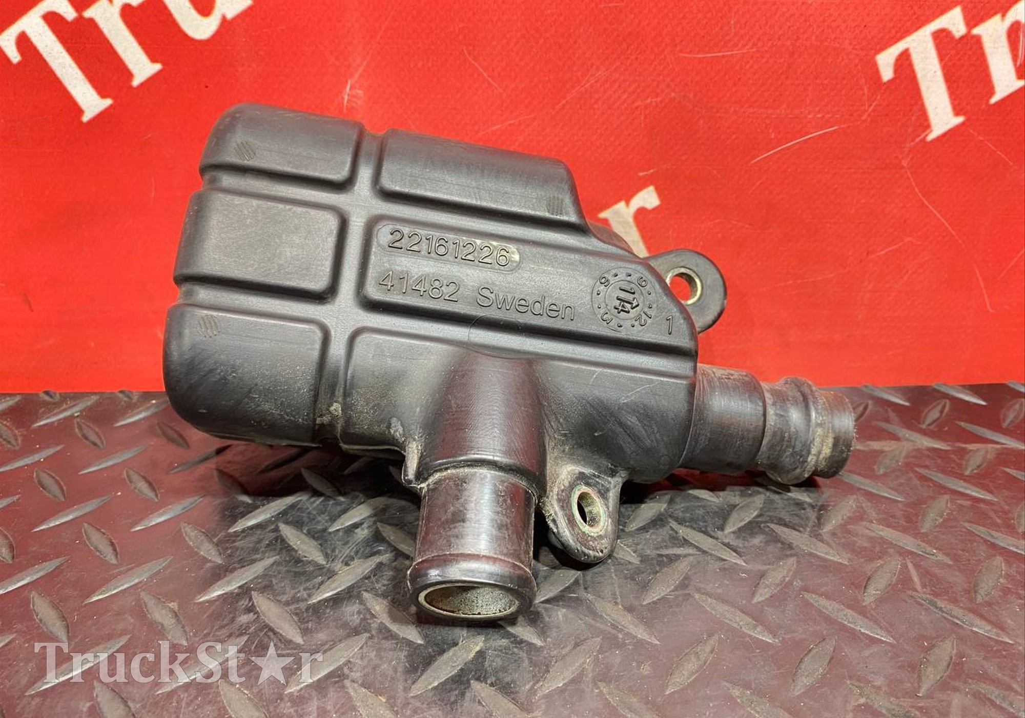 22161226 Резонатор компрессора для Volvo