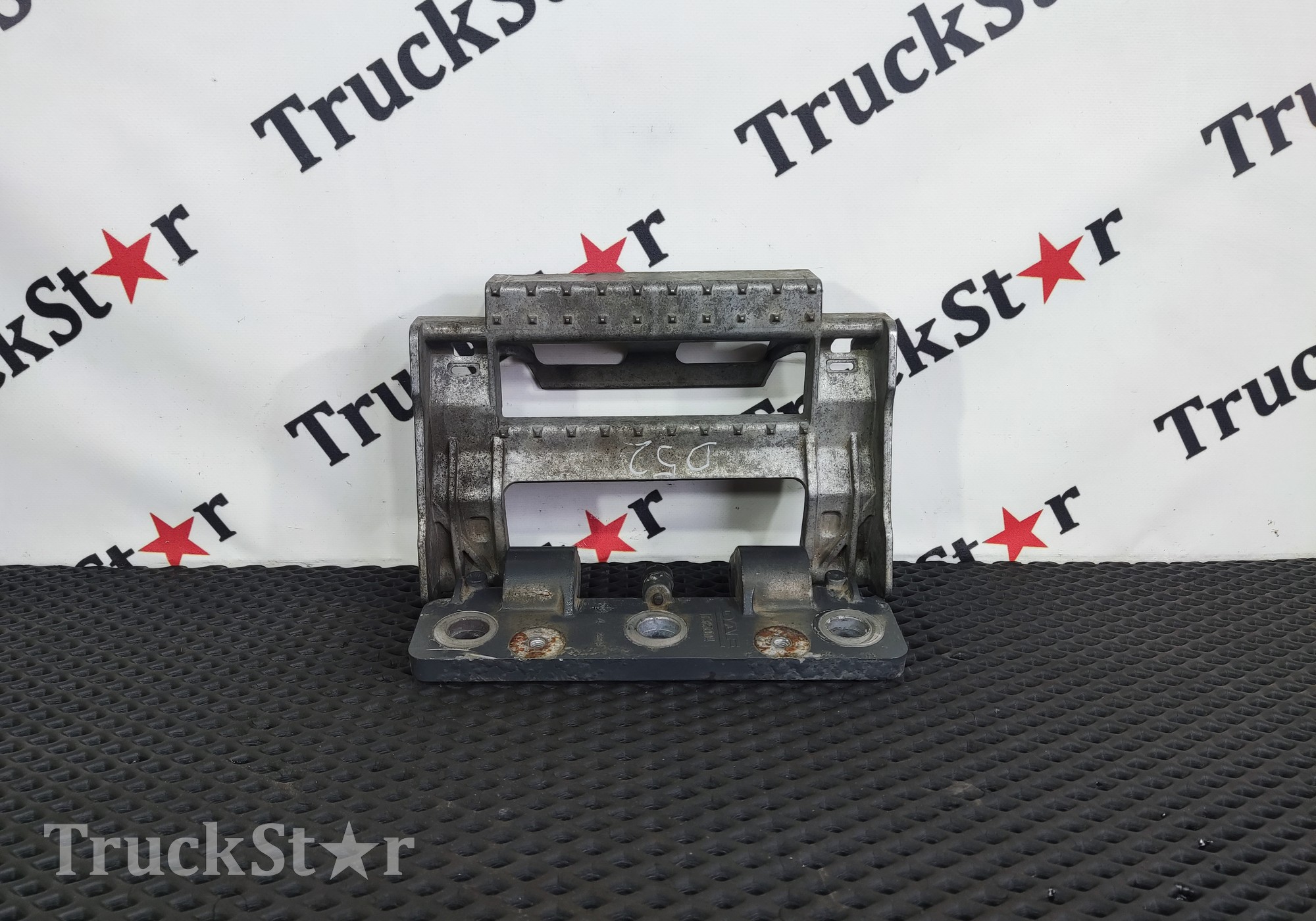 1689404 Подножка обслуживания 2018г. для Daf XF95