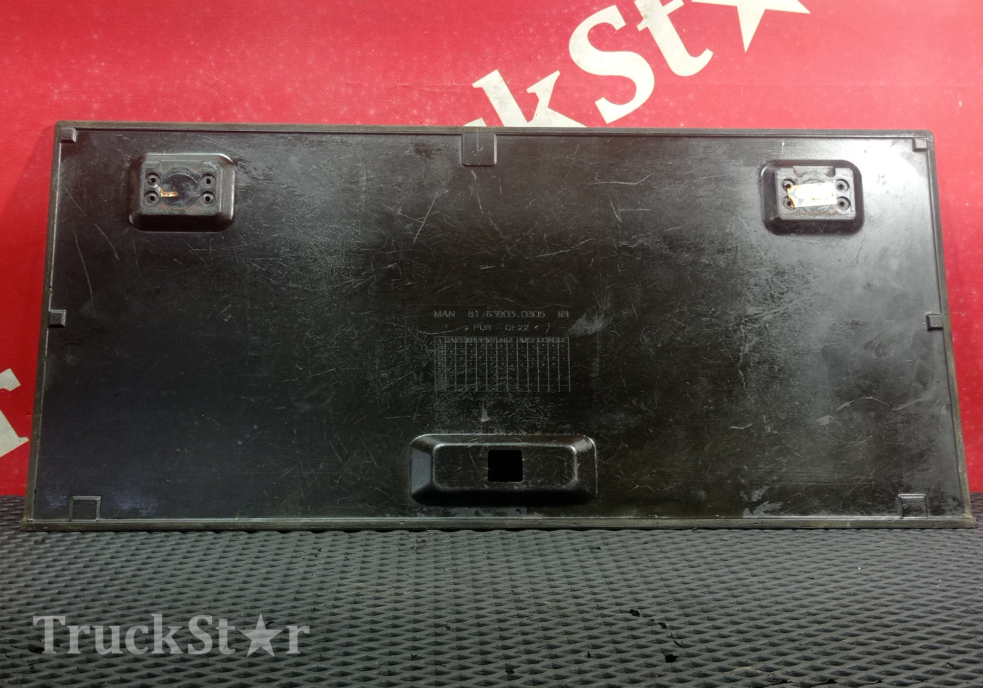 81639030305 Крышка бардачка для Man TGX II (с 2012)
