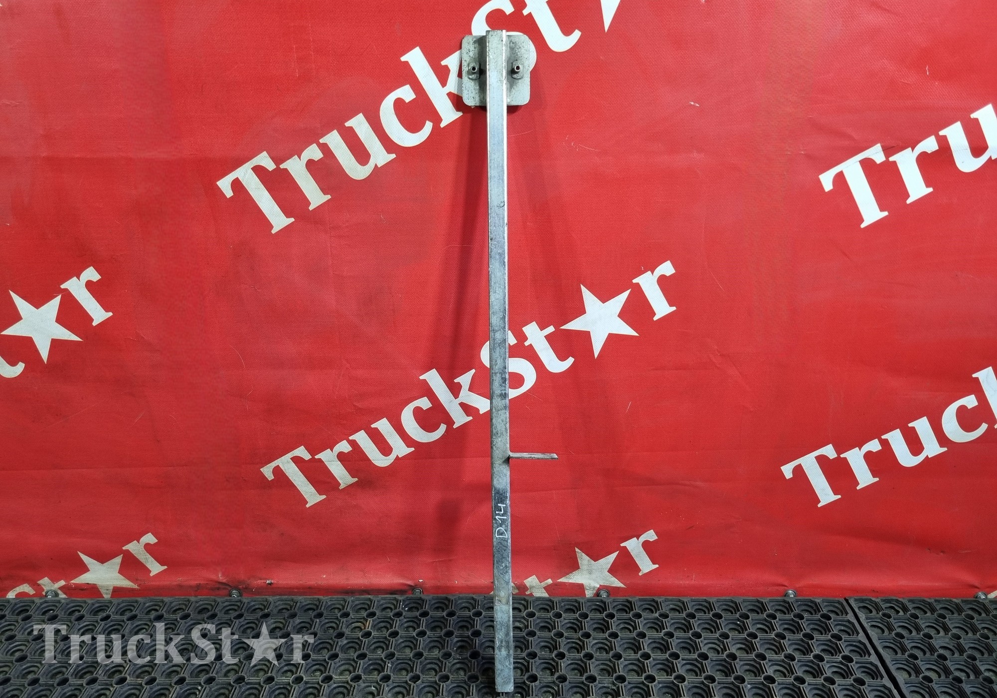 1297303 Кронштейн продолжения двери правый для Daf XF105