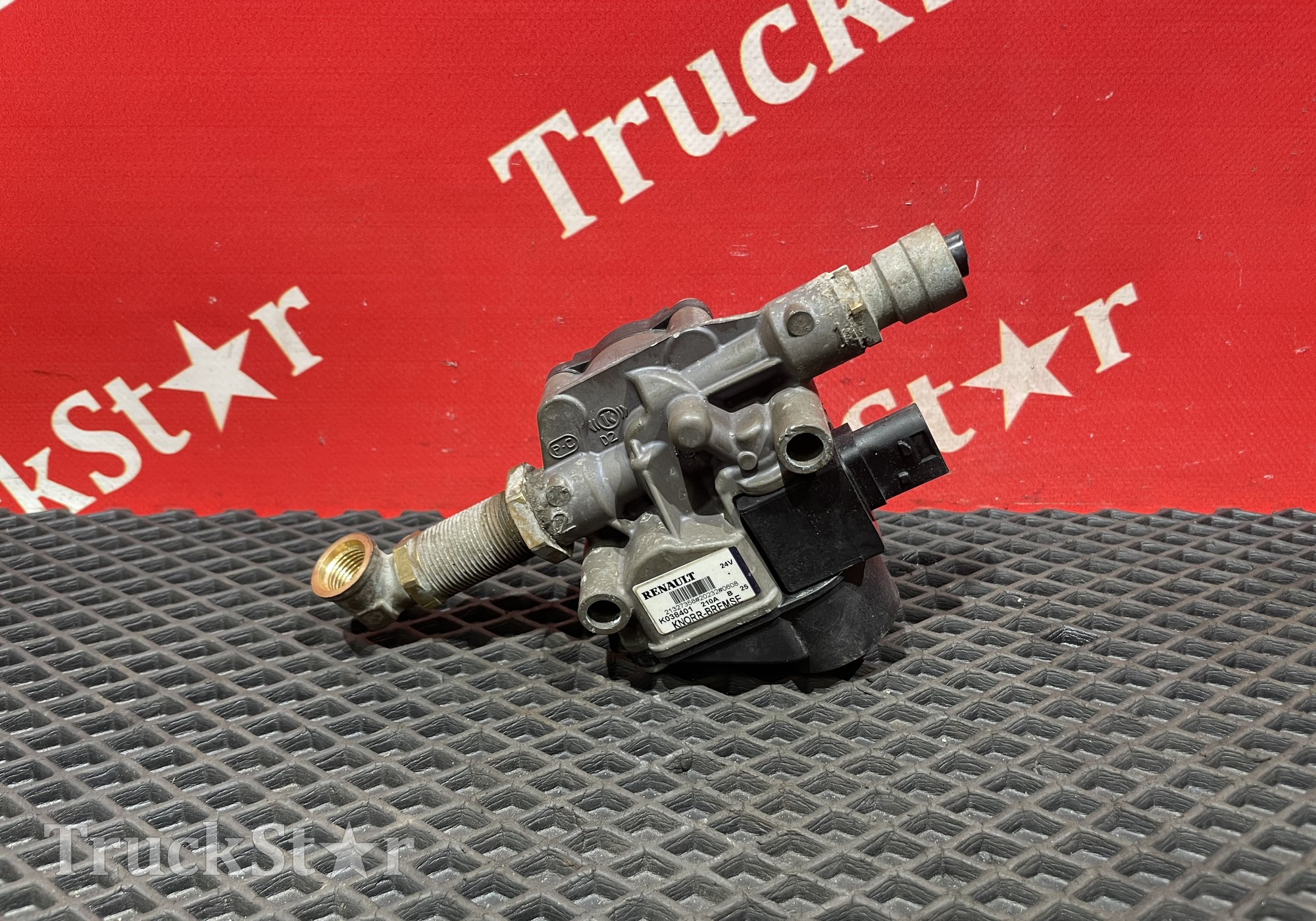 21327360 Кран ABS 2020г. для Volvo FM