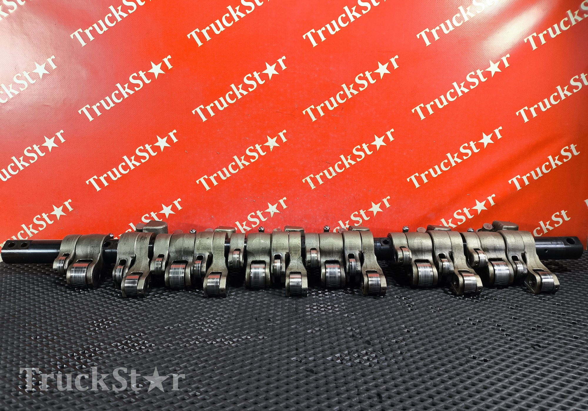 22224709 Вал рокеров в сборе для Renault T
