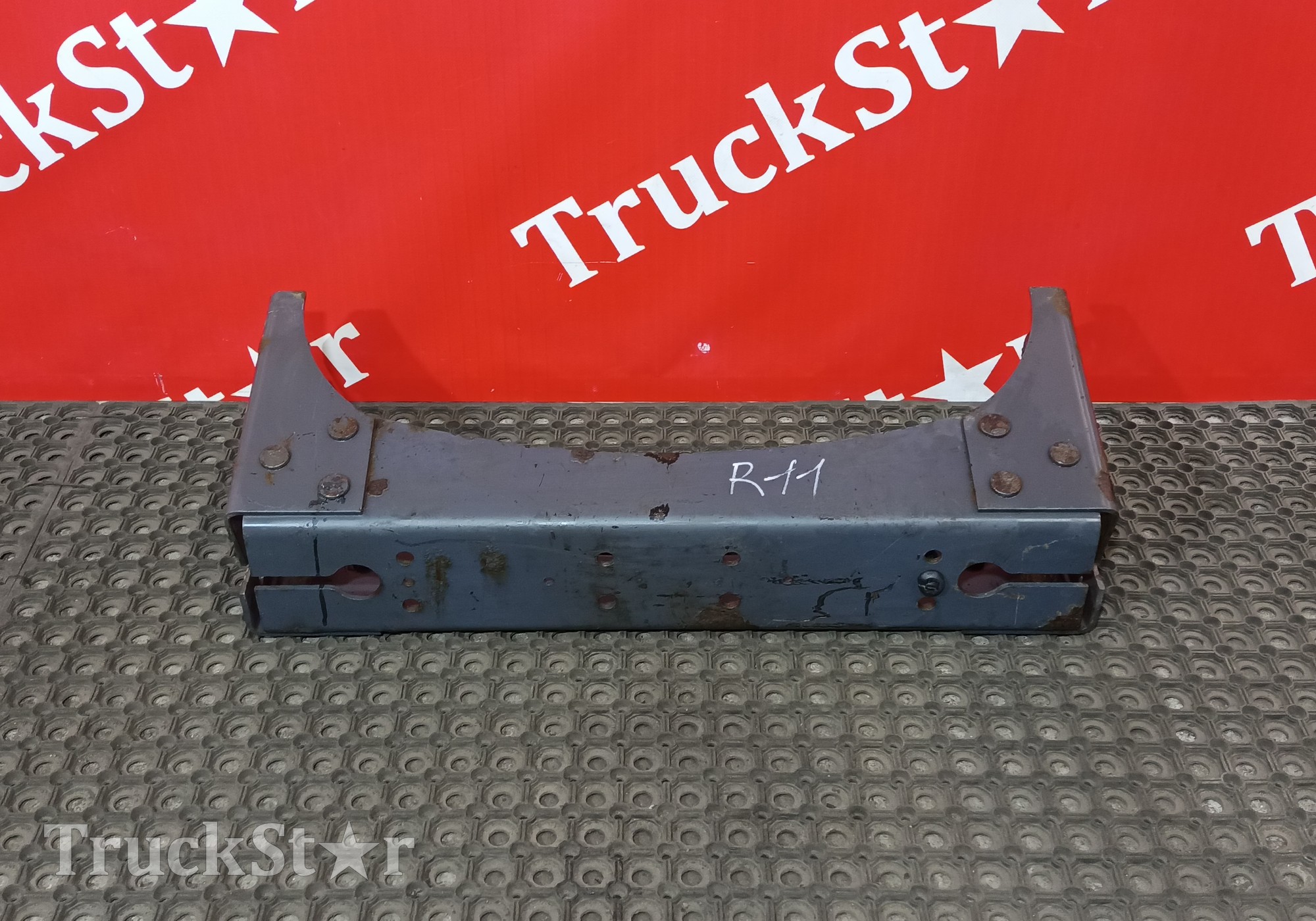 7421776373 Траверса рамы поперечная для Volvo FM