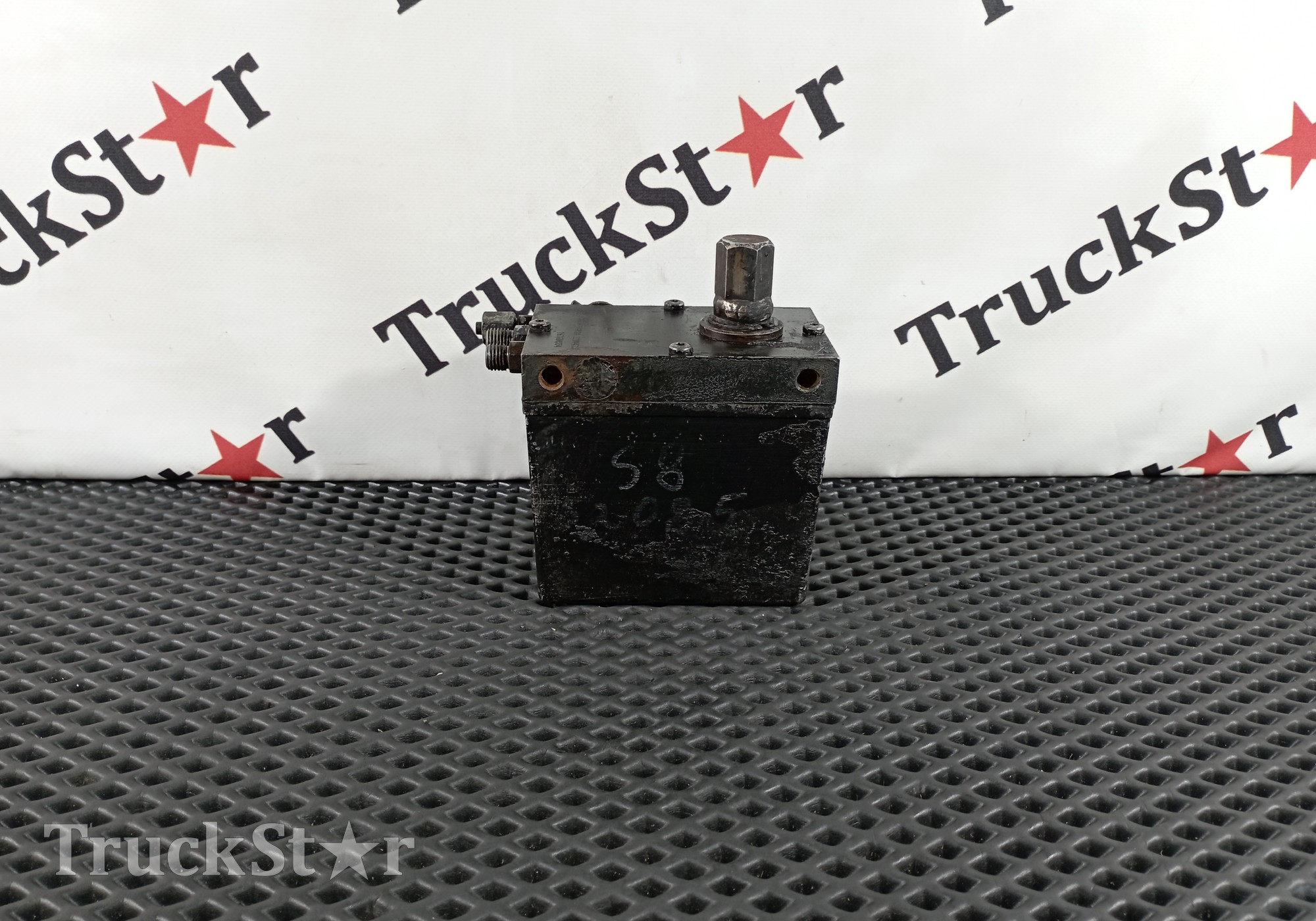 1794907 Насос подъёма кабины для Scania 5-series P (с 2004 по 2016)