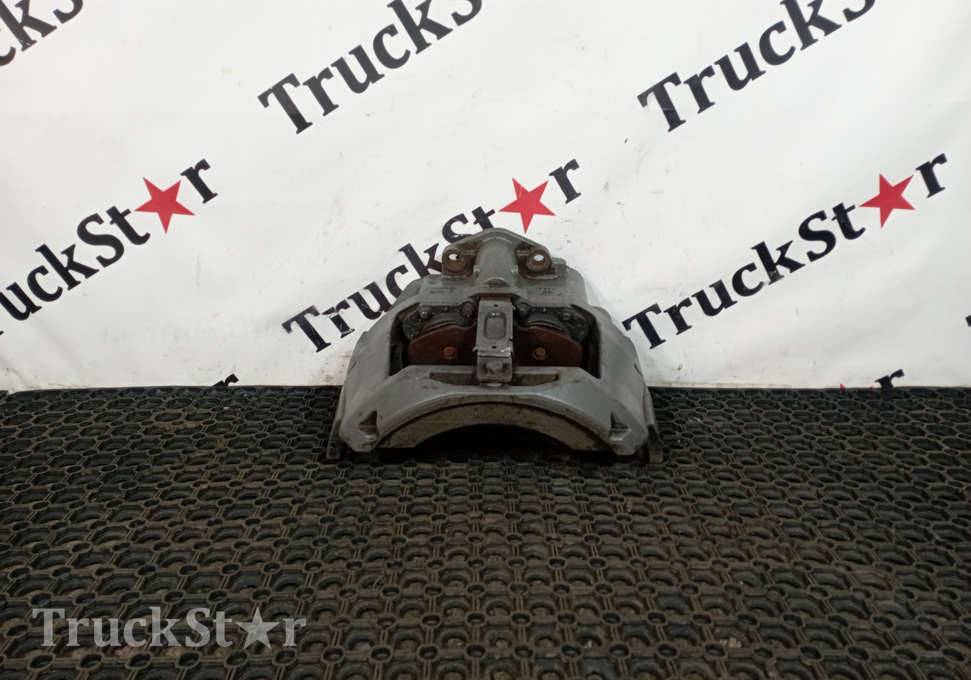 AZ4007443020 Суппорт передний правый 2023г. для Sinotruk Sitrak C7H