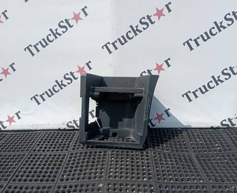 7423315557 Корпус (дефект) подножек левый 2020г. для Renault T (с 2013)