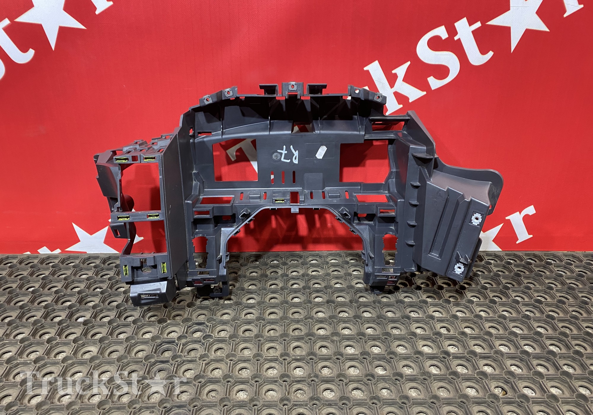 7482256727 Корпус панели приборов 2018г для Renault T (с 2013)