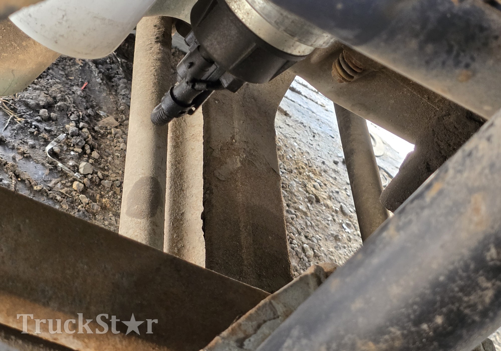 20581073 Балка передняя в сборе для Renault T