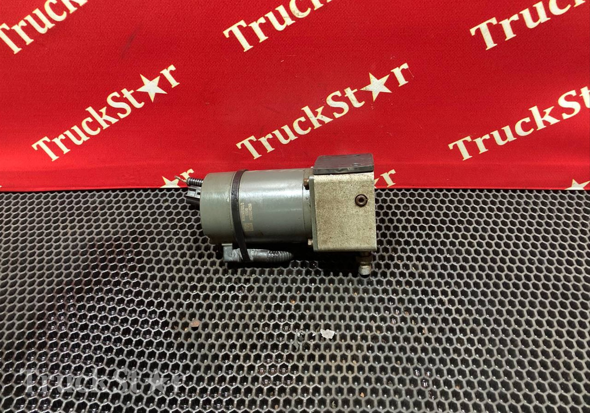 WG9925821031 Насос подъема кабины электрический 2023г для Sinotruk Sitrak C7H MAX