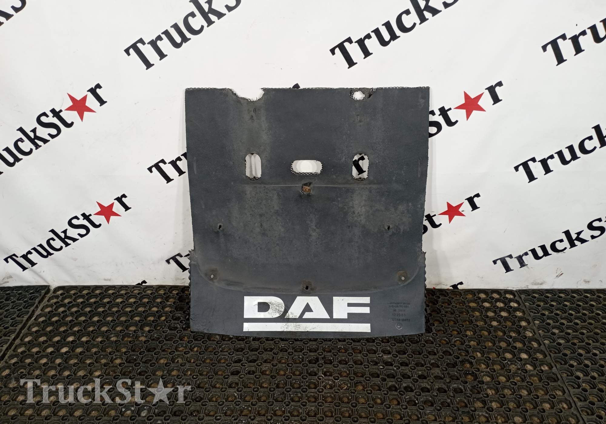 1943018 Брызговик крыла заднего 2018г. для Daf XF106