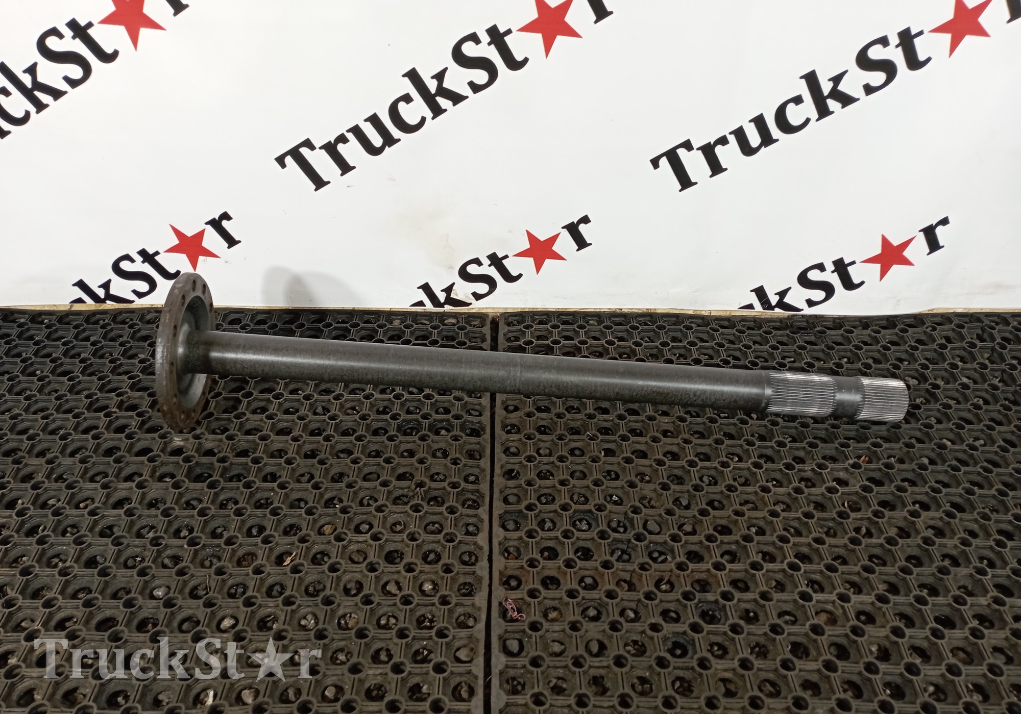 7420836831 Полуось с блокировкой для Volvo FM