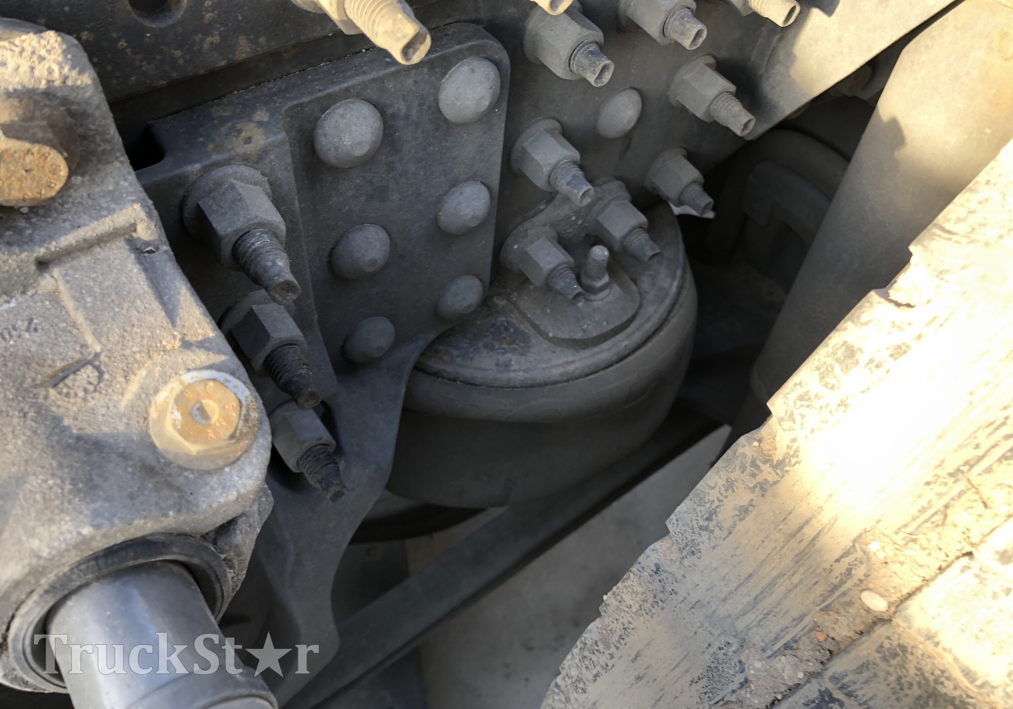 22058740 Подушка пневмоподвески задняя для Volvo