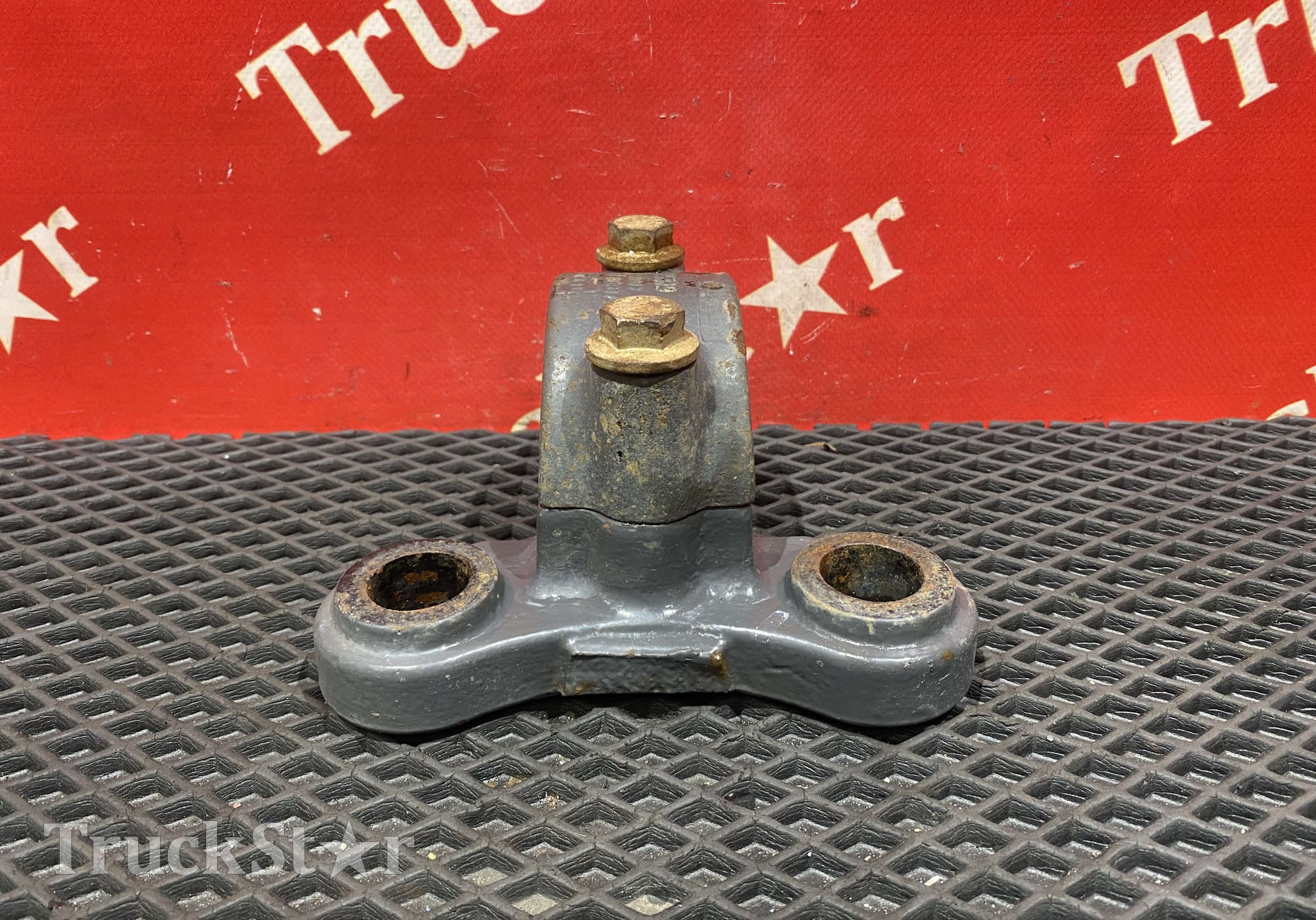 22119002 Кронштейн стабилизатора переднего 2019г для Renault T