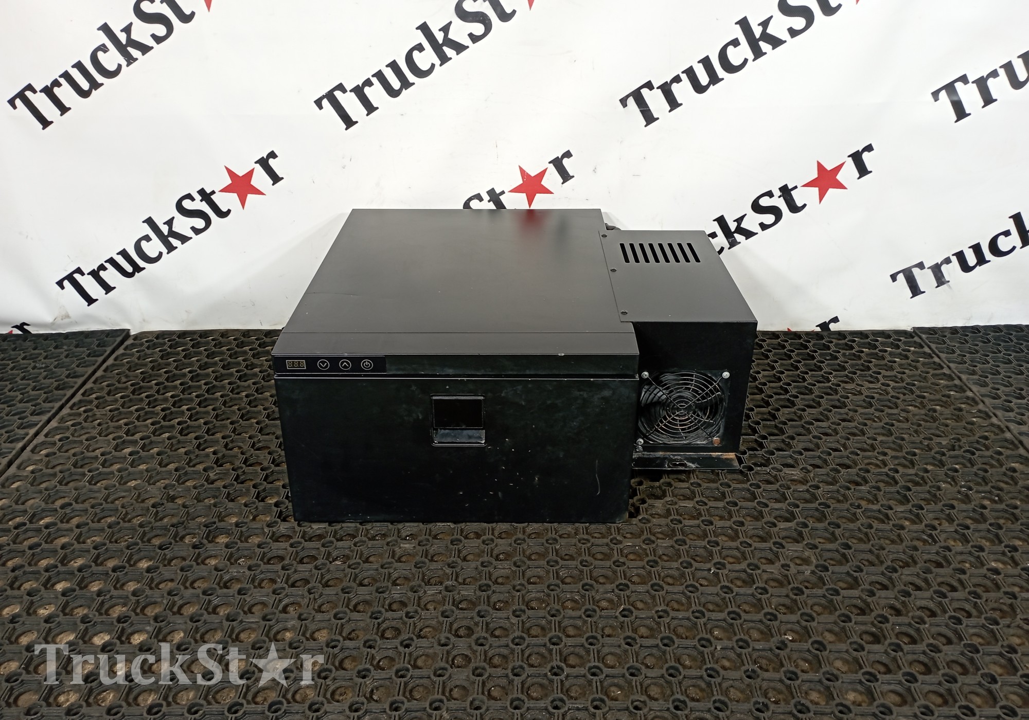 WG1662760001 Холодильник 2023г. для Sinotruk Sitrak C7H