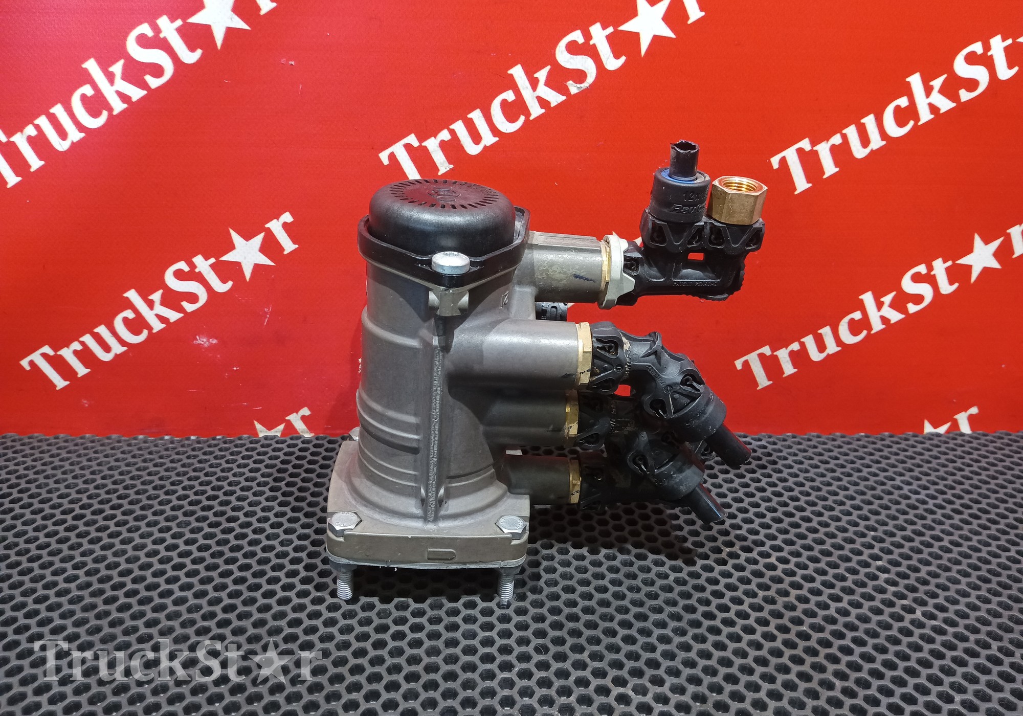 AZ900036000003 Кран управления тормозами прицепа 2024г. для DongFeng GX DFH4180