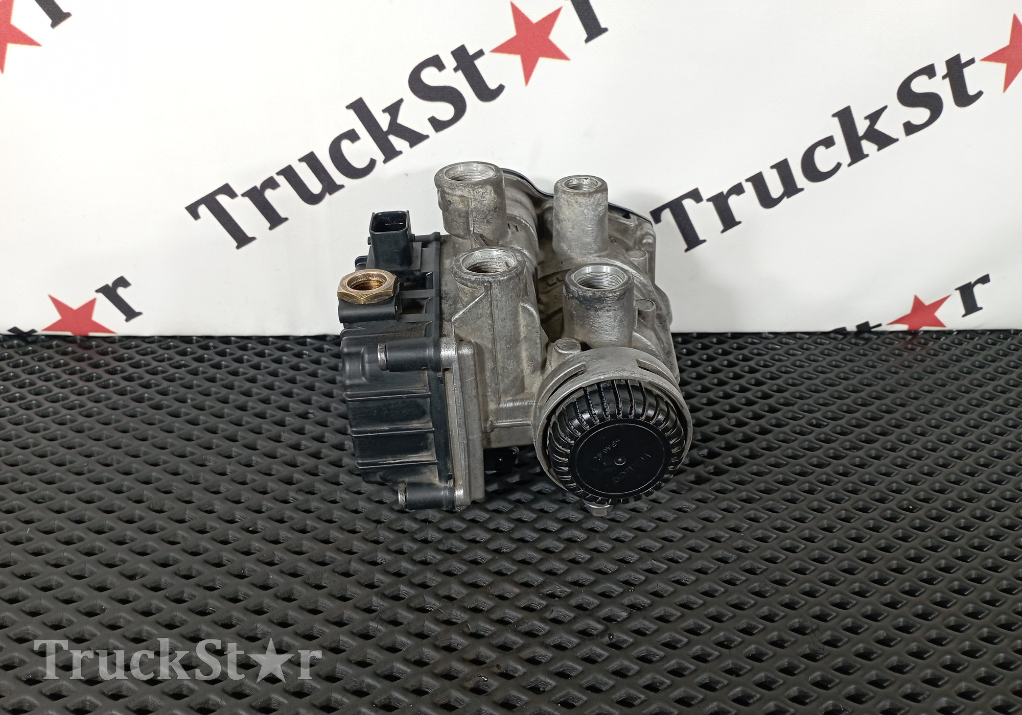 1747137 Кран управления тормозами прицепа 2018г. для Daf CF I (с 2000 по 2006)