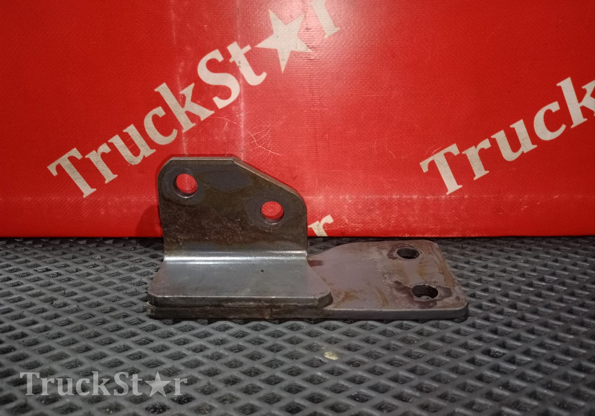 21243554 Кронштейн перекидок для Volvo