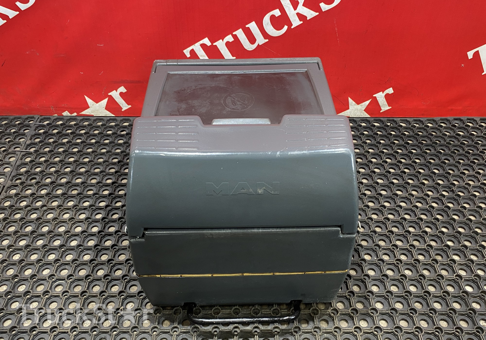 81639106015 Термос для Man TGX II (с 2012)