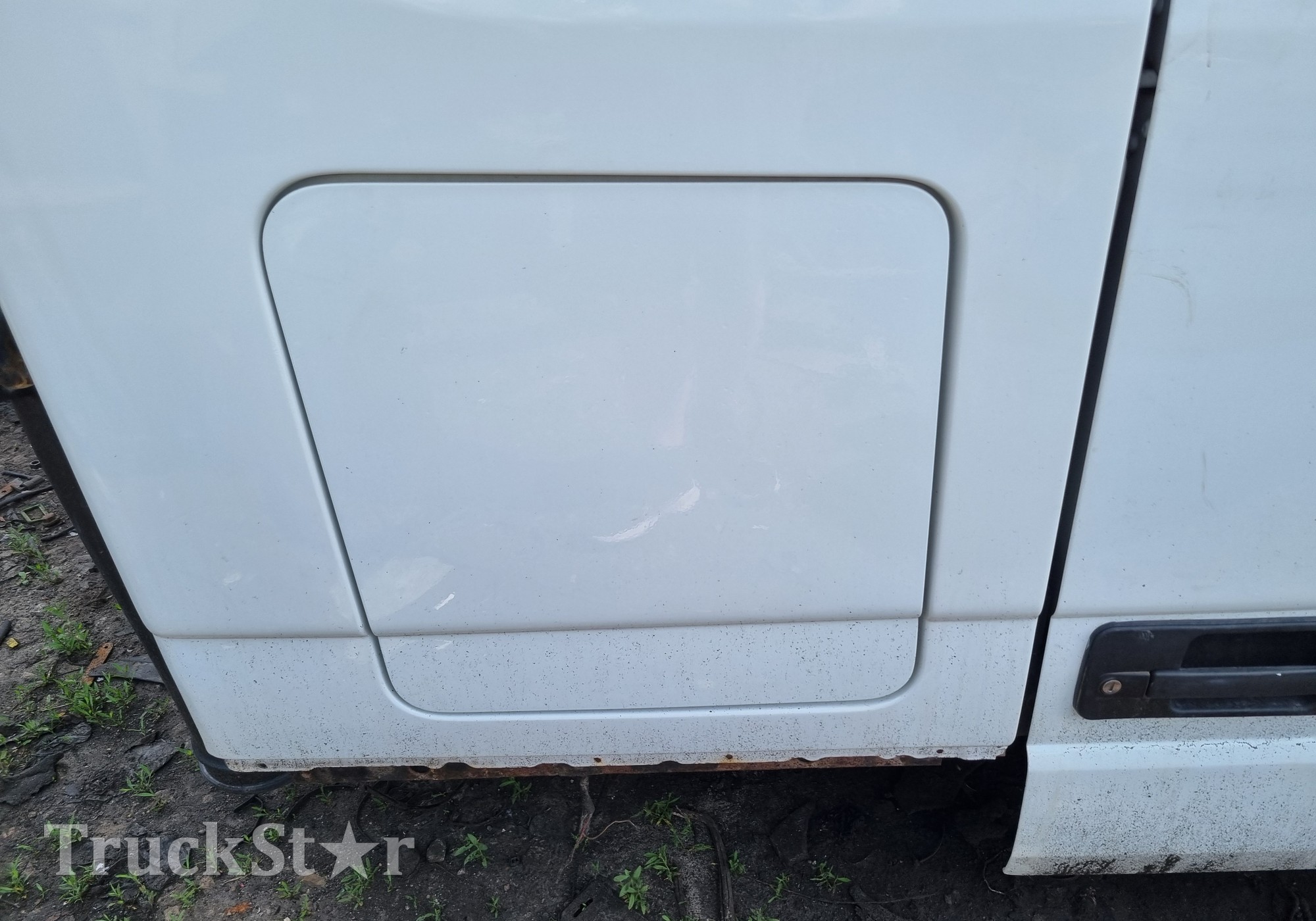 9437500502 Крышка инструментального ящика правая для Mercedes-Benz Actros MP2 (с 2002 по 2008)