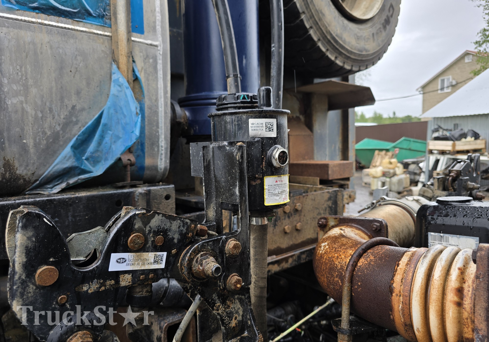 340803077CA Бачок ГУРа 2022г для Faw J6 (с 2007)