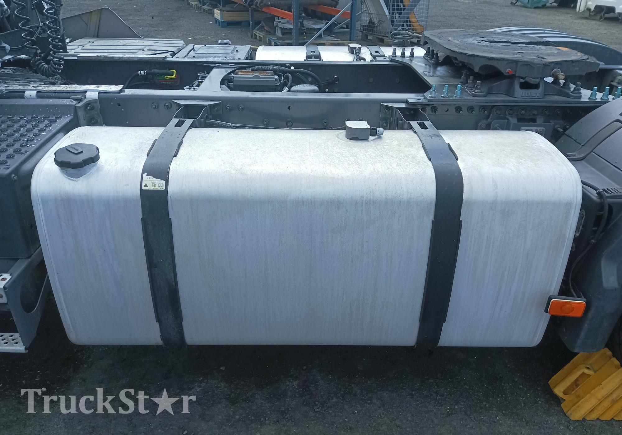21516455 Бак топливный 650 L 2019г для Renault T