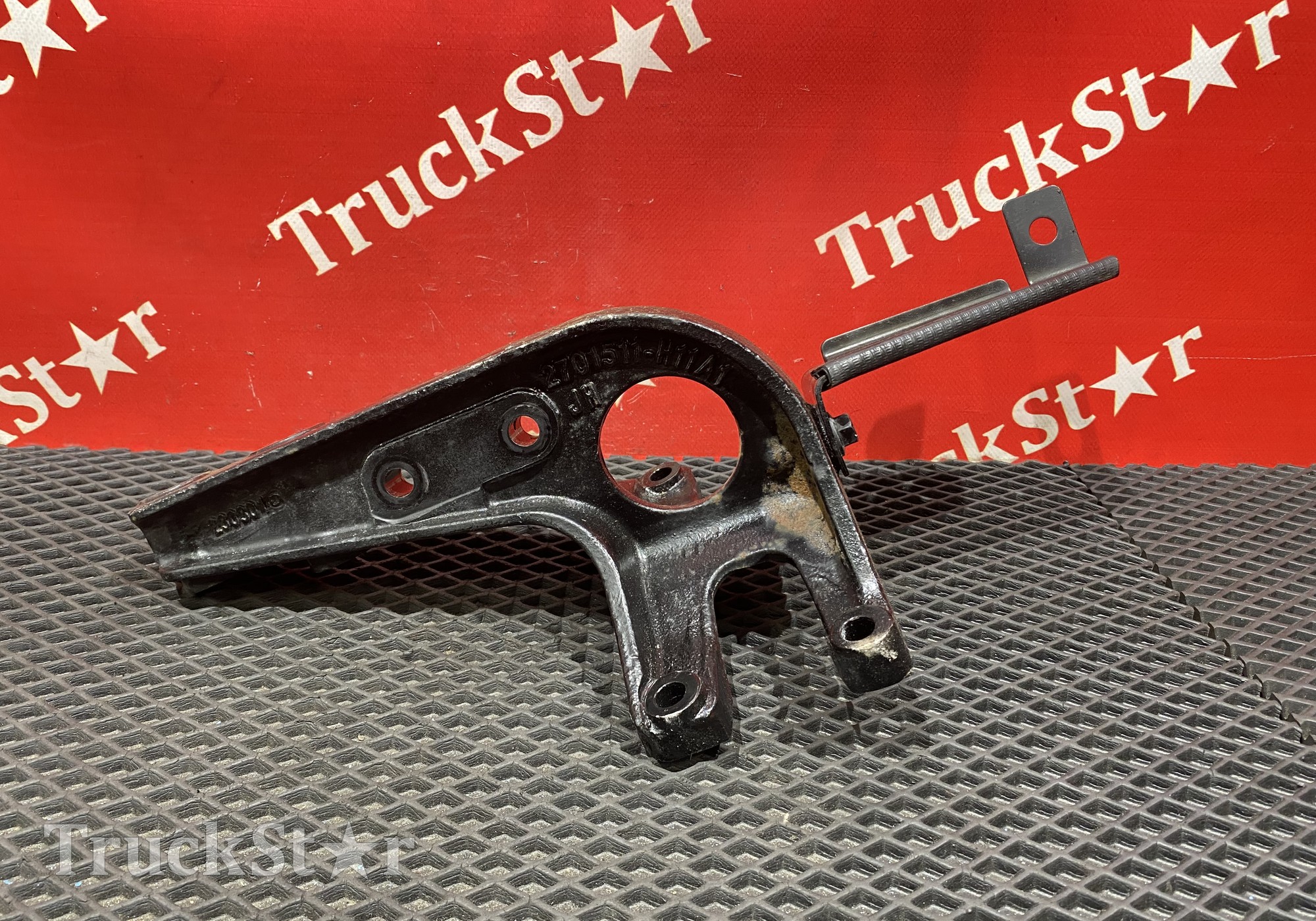 2701511H11A1 Кронштейн подвески кабины 2024г для DongFeng GX DFH4180