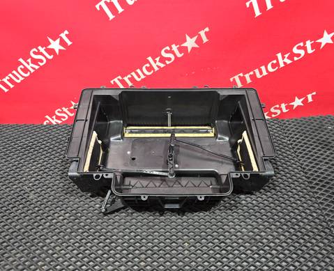 7482379317 Корпус отопителя для Renault T (с 2013)