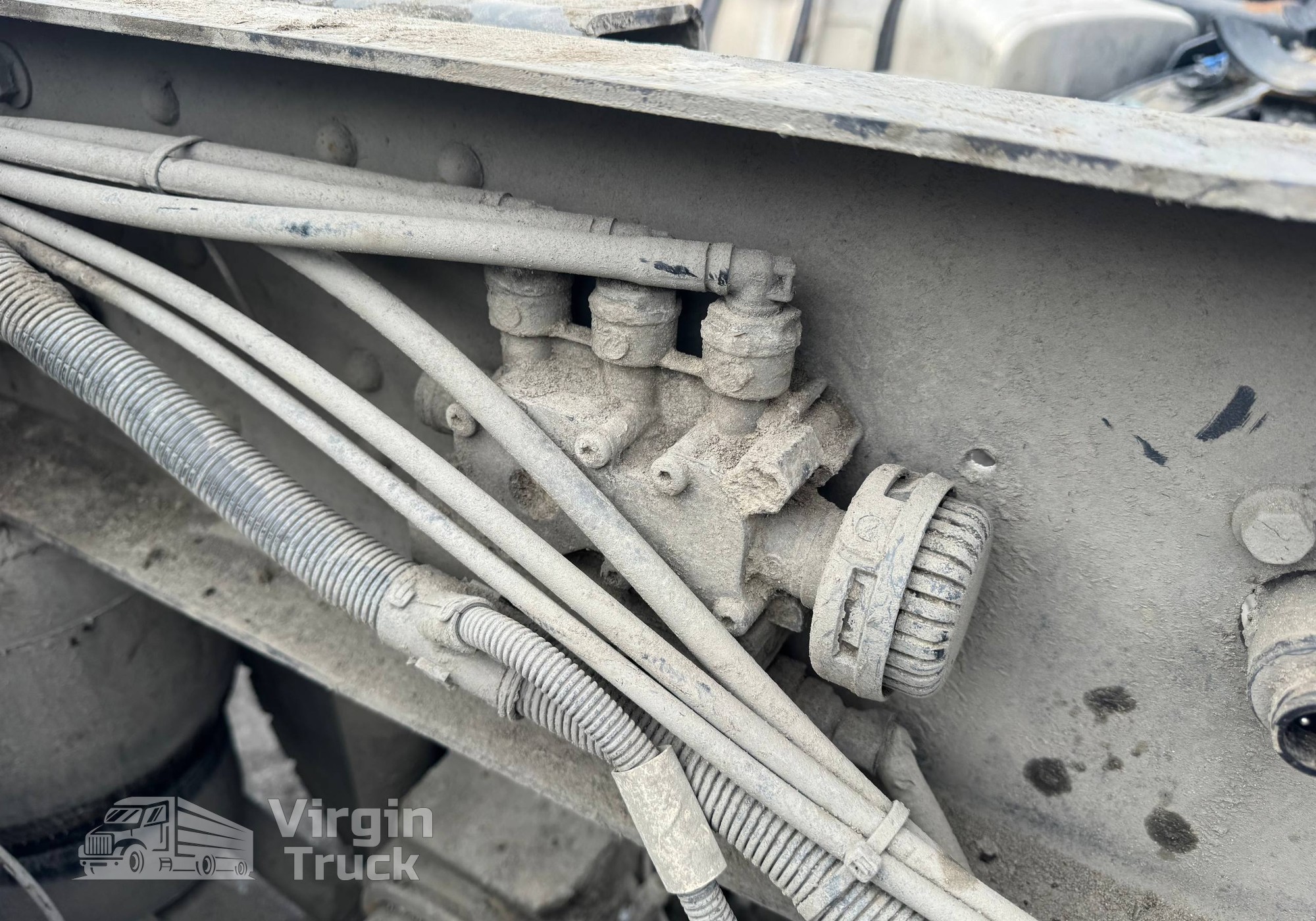 5010457434 Кран уровня пола главный 2017г. для Renault