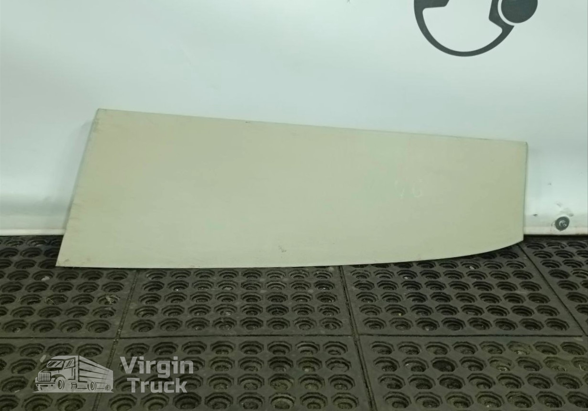 82269343 Накладка панели правая для Volvo FH 4 (с 2012)