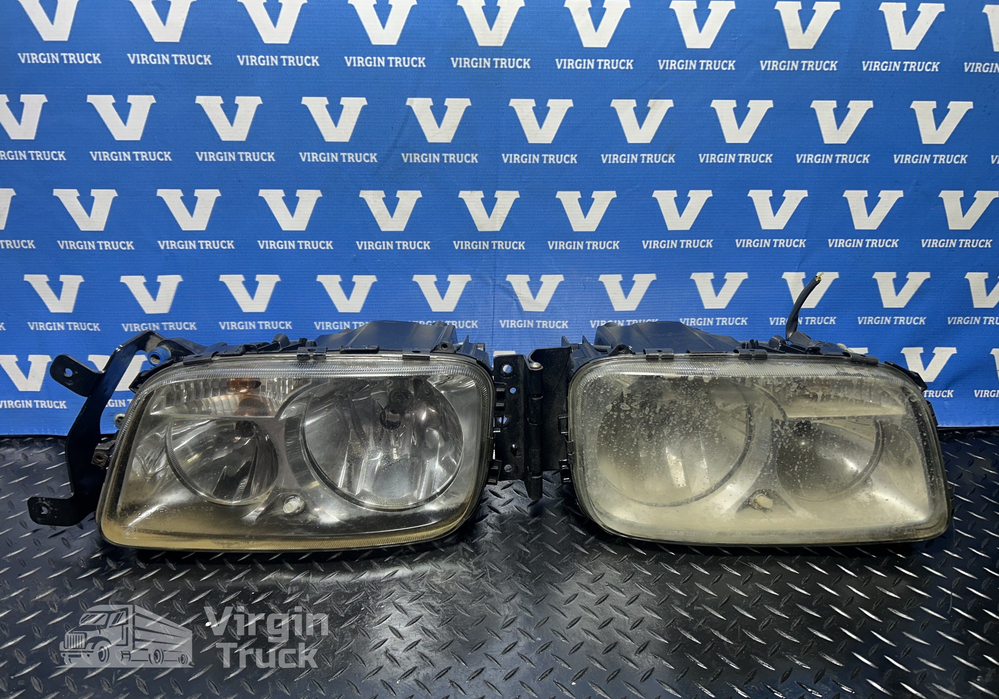 9438201561 Комплект фар для Mercedes-Benz Actros MP3 (с 2008)