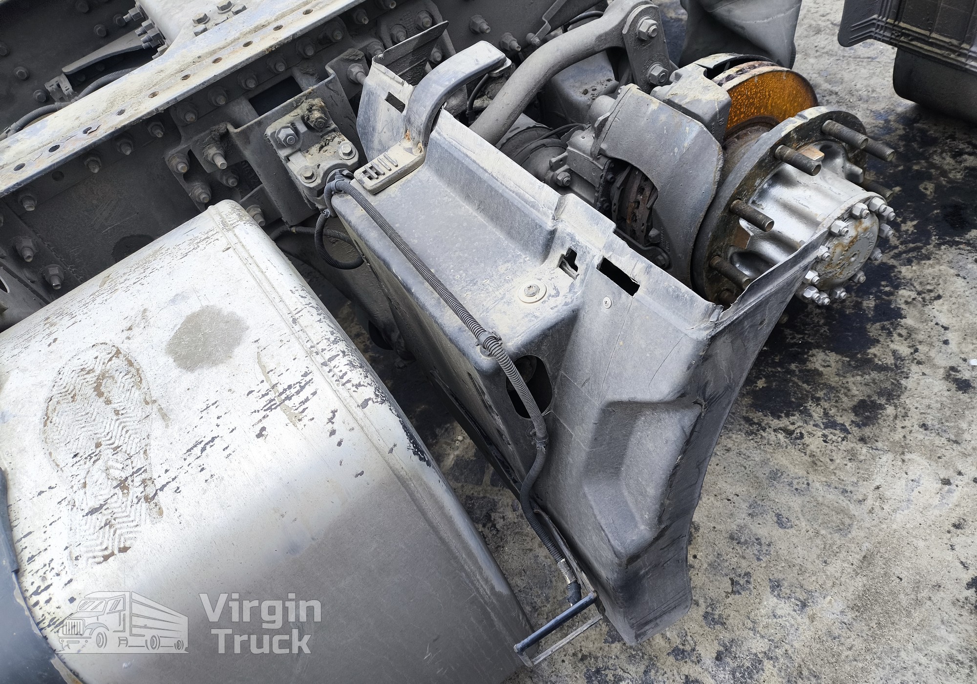 21094391 Крыло заднее левое передняя часть 2019г.