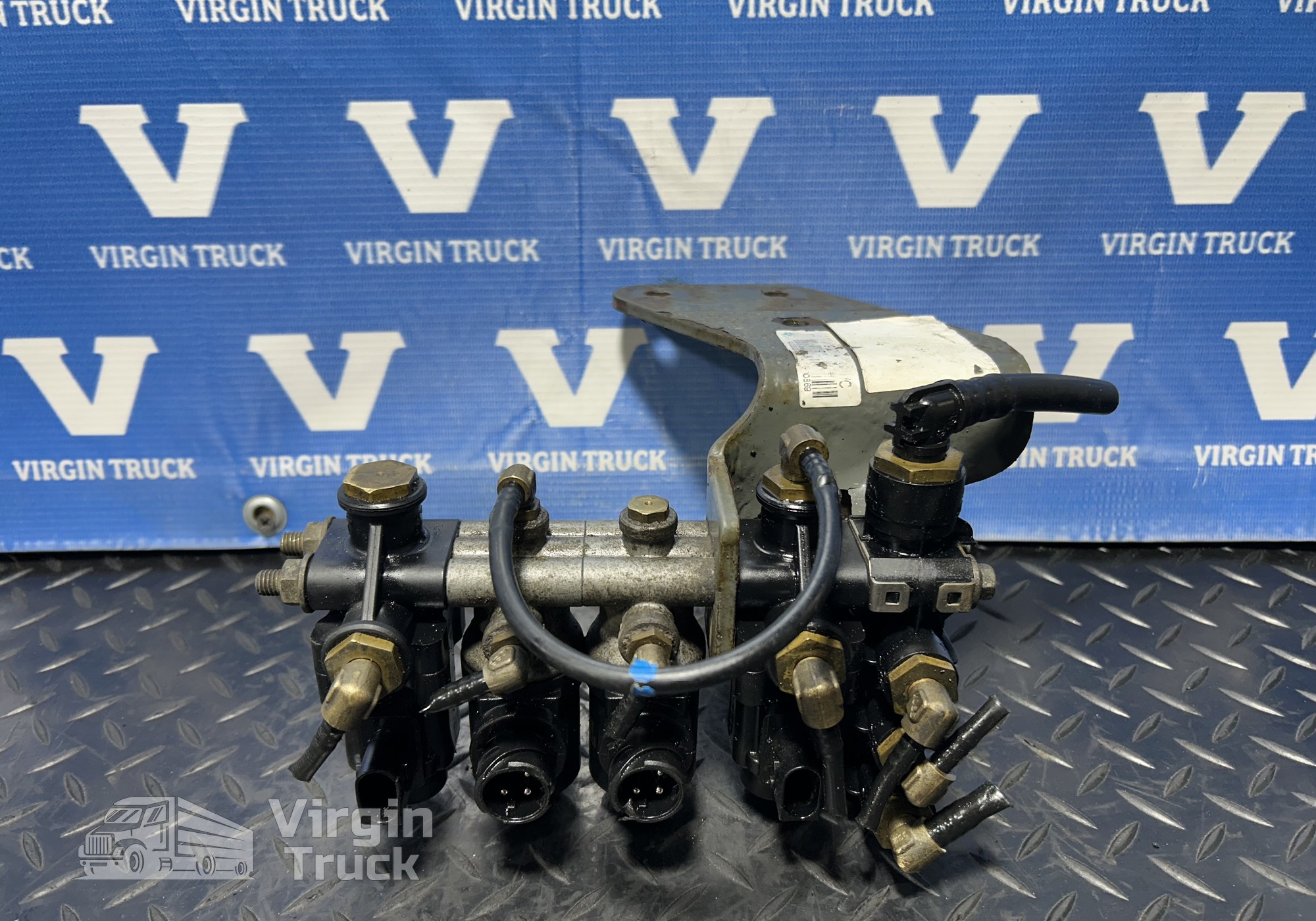 811W521606115 Блок клапанов для Sinotruk Sitrak C7H