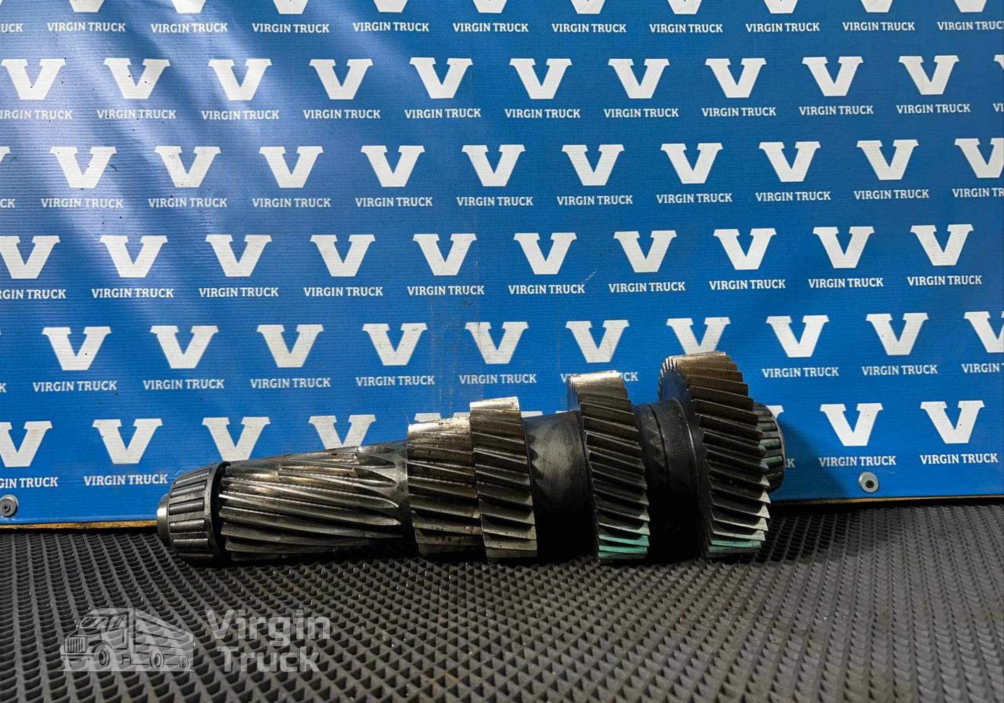 1316303005 Вал промежуточный КПП ZF