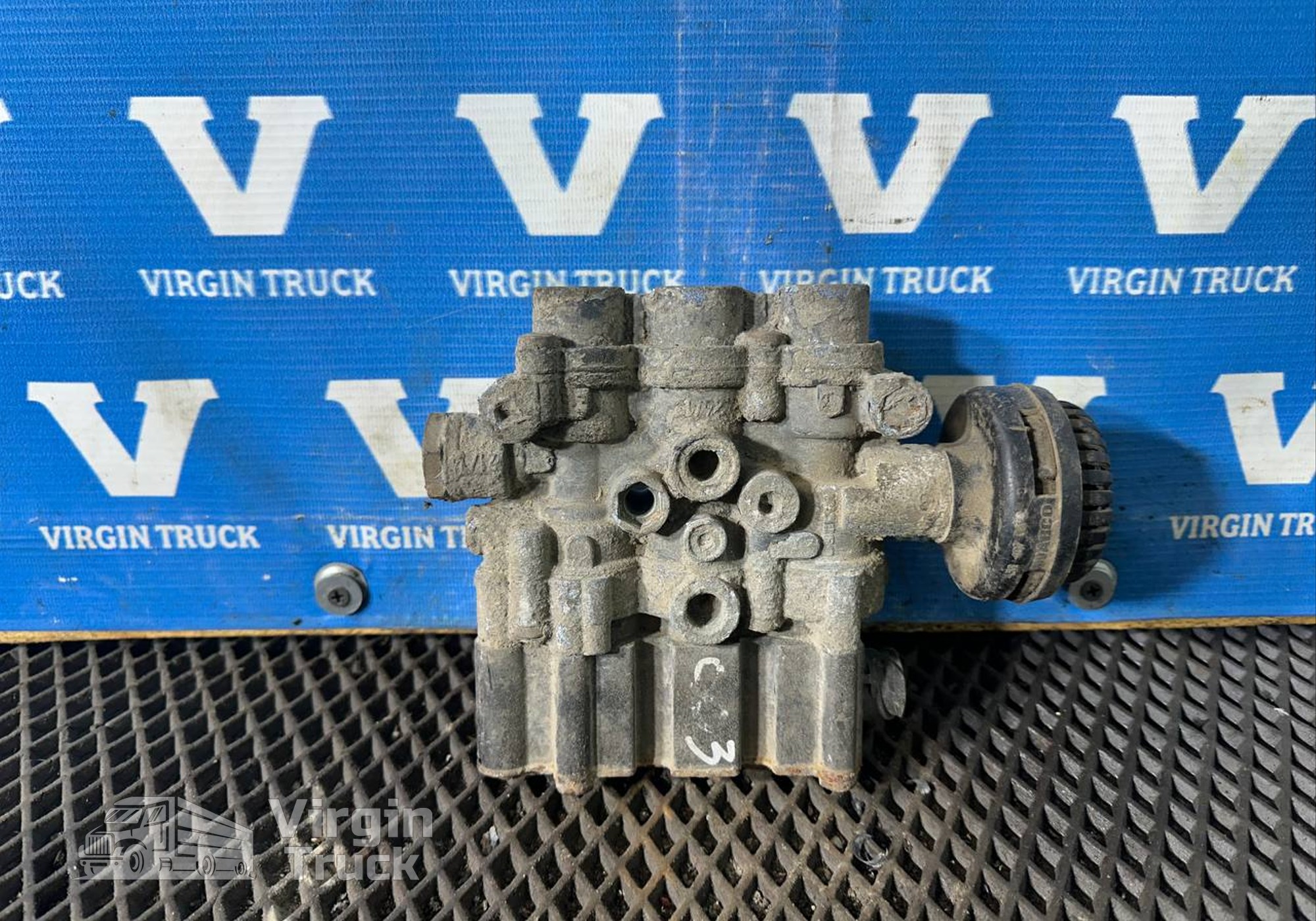 5010457434 Кран уровня пола главный