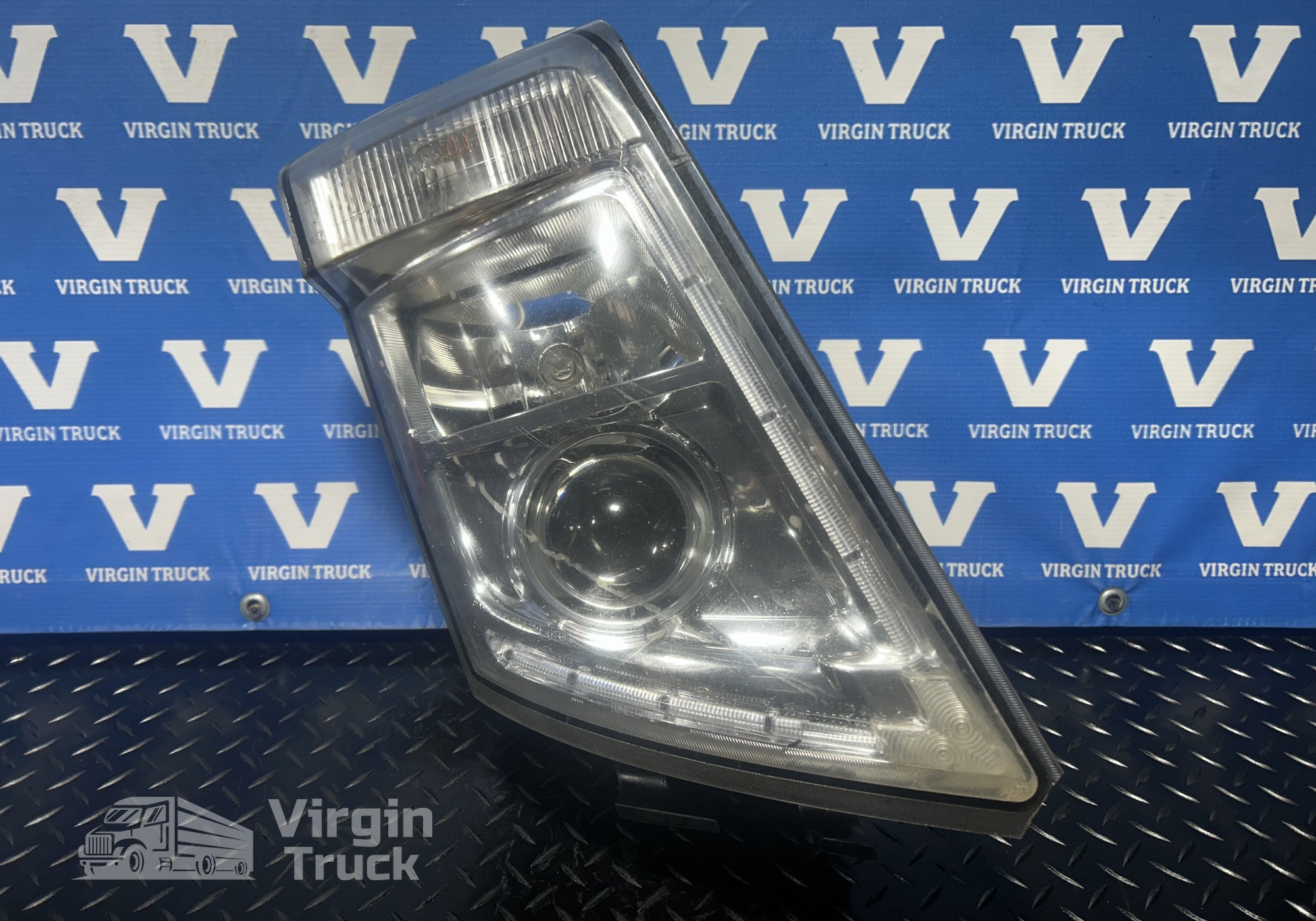 22239247 Фара правая для Volvo FH 4 (с 2012)