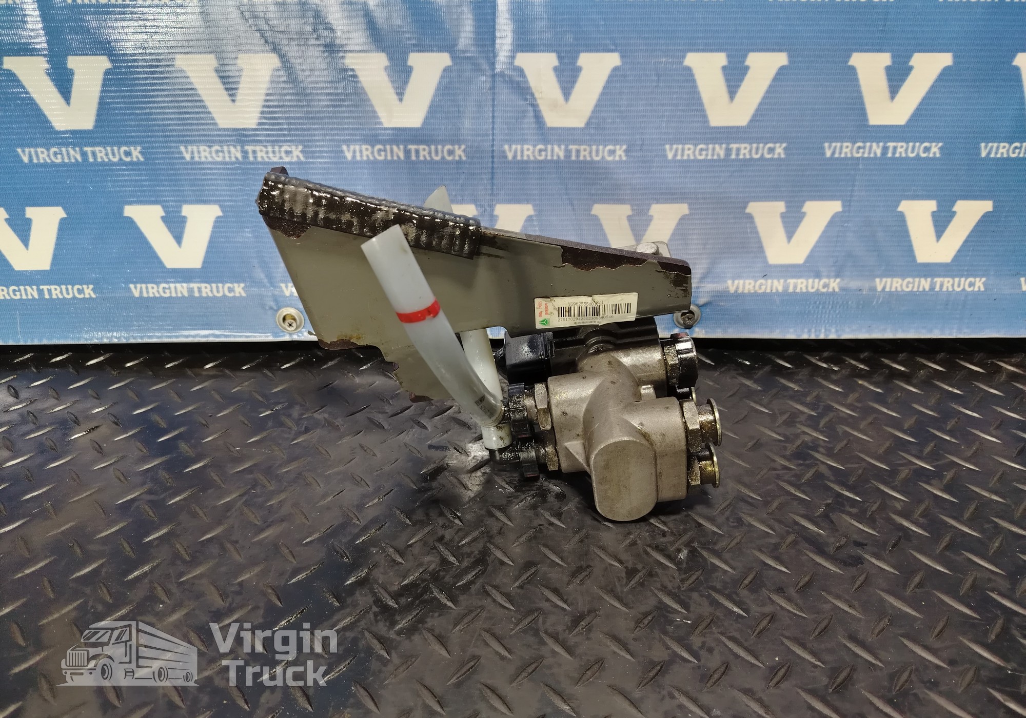 WG9925550711 Насос перекачки топлива 2023г. для Sinotruk Sitrak C7H