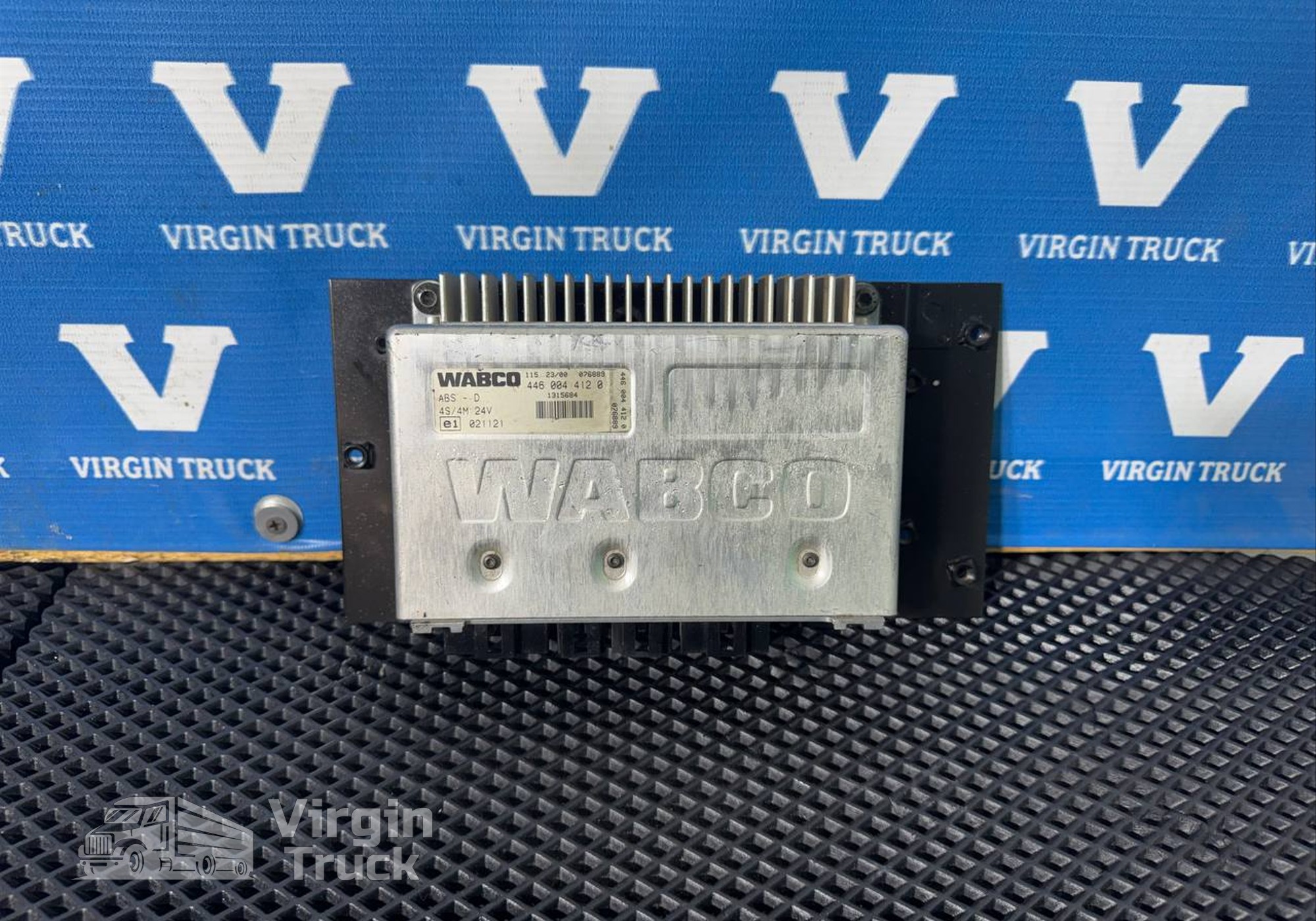 4460044120 Блок управления ABS