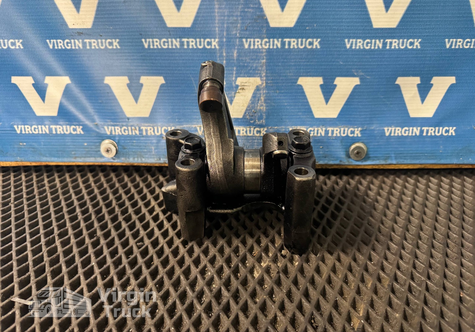 1858755 Вал рокеров 2019г. для Daf XF105 (с 2005)