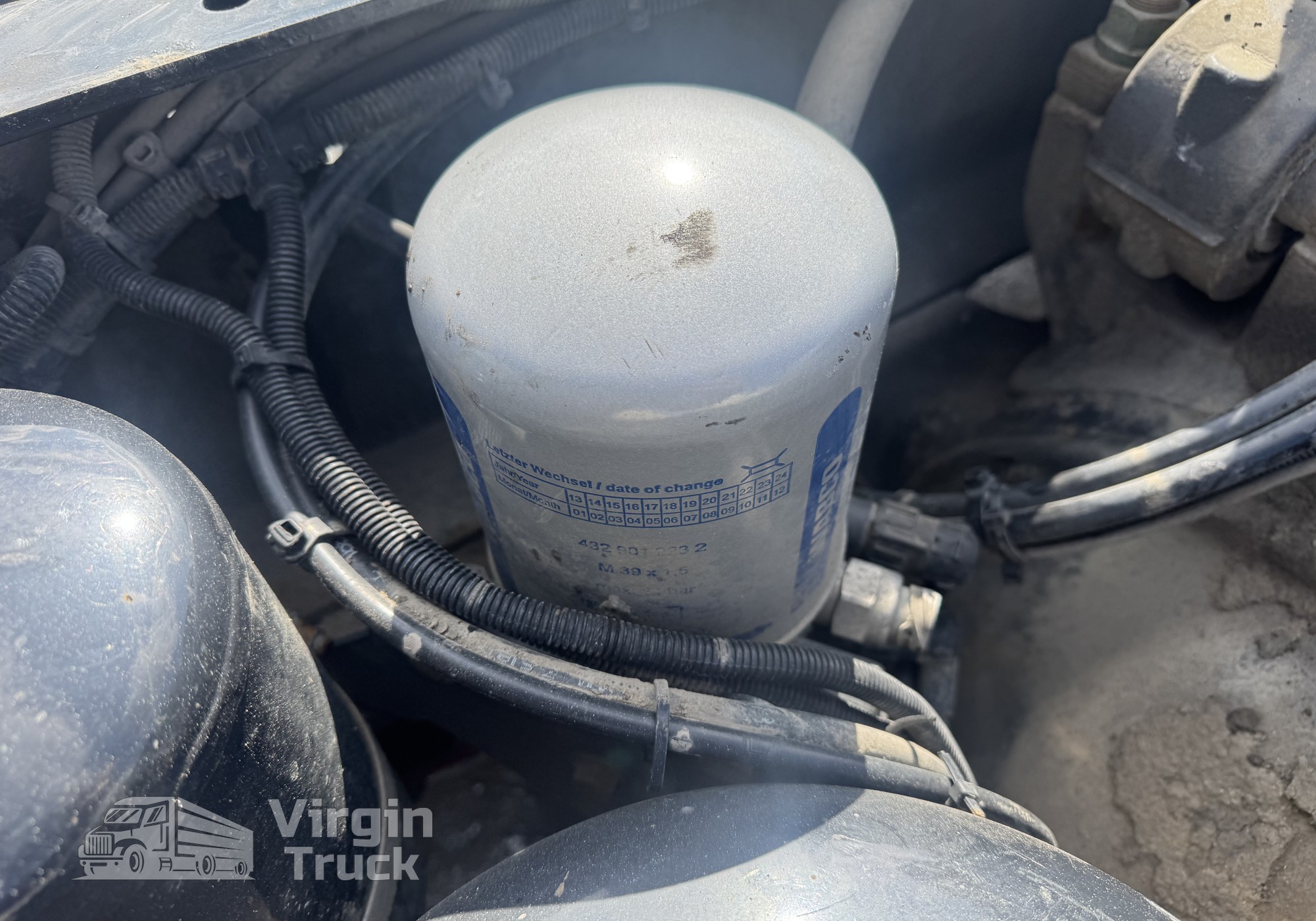 81521026370 Осушитель пневматической системы для Man F2000