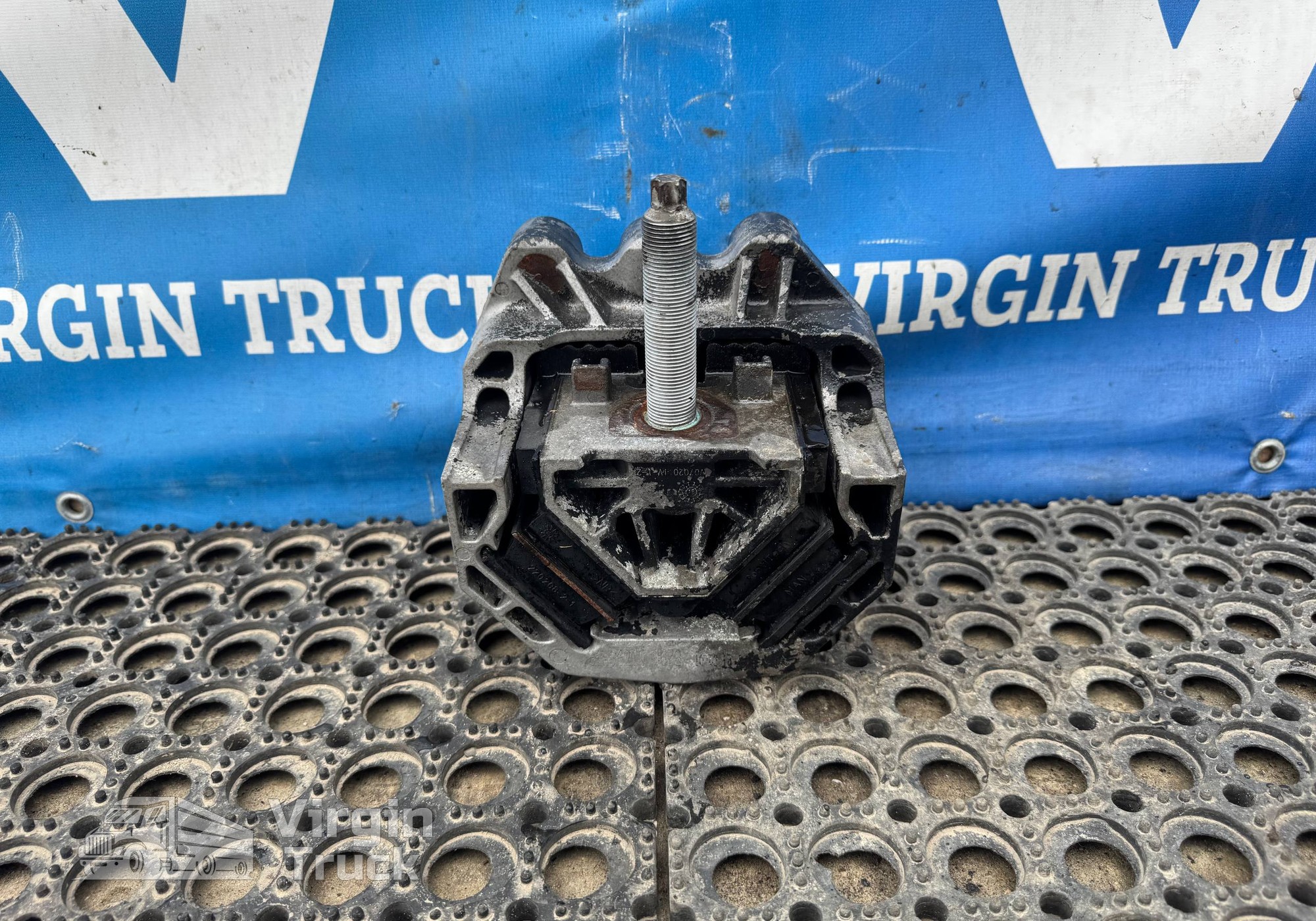 81962100672 Подушка двигателя передняя для Man TGX II (с 2012)