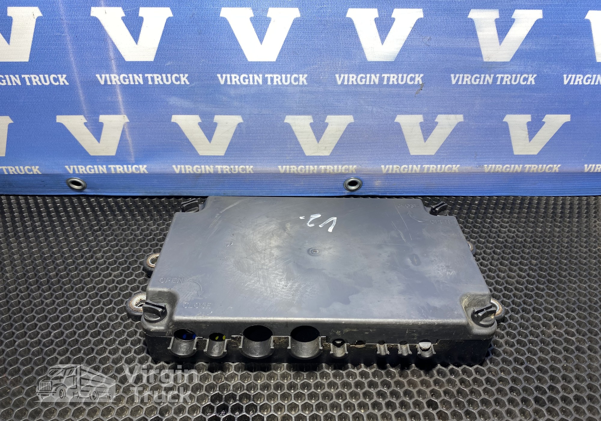 21717590 Блок предохранителей для Volvo FM