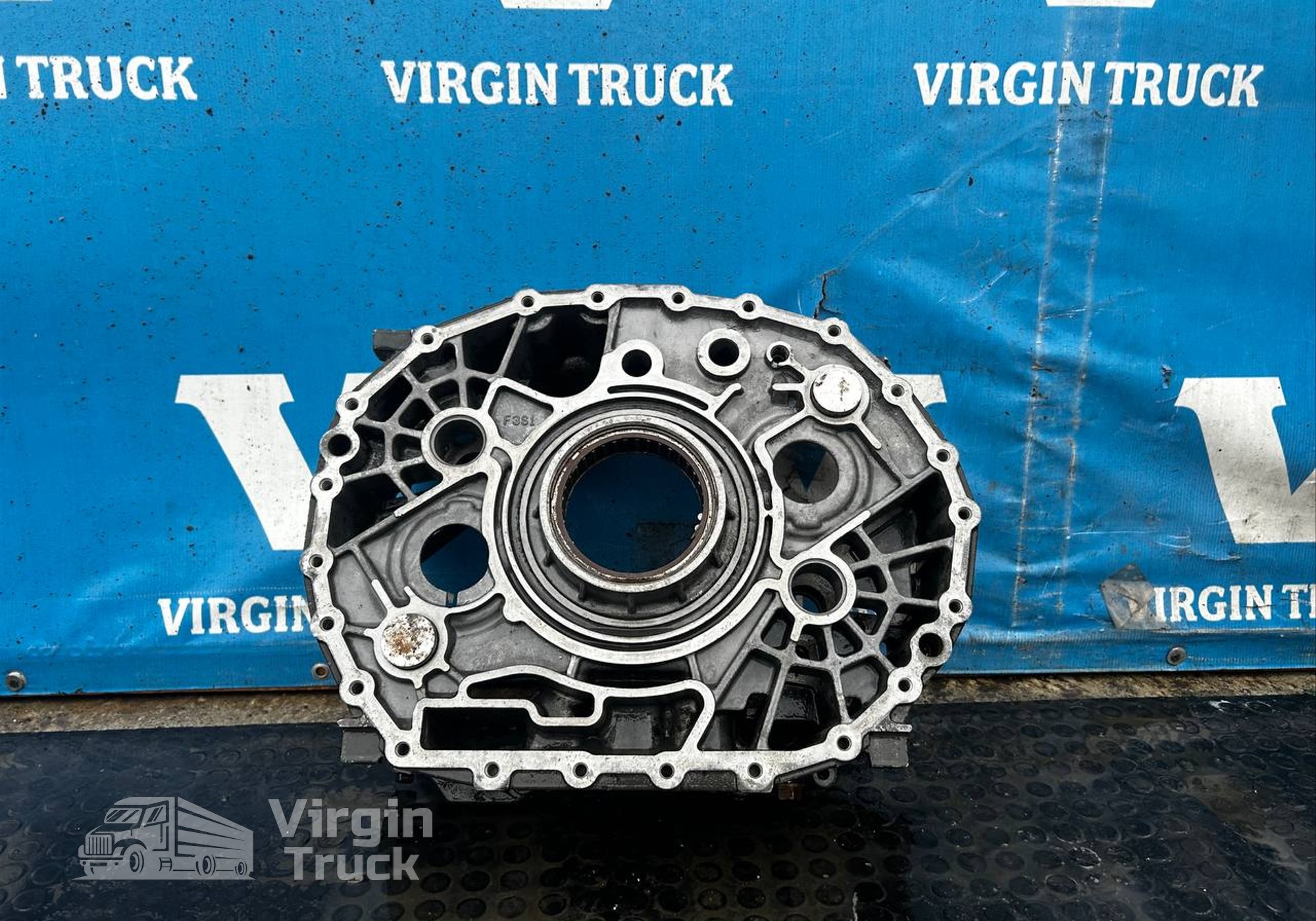 1327301033 Корпус КПП ZF(средняя часть)